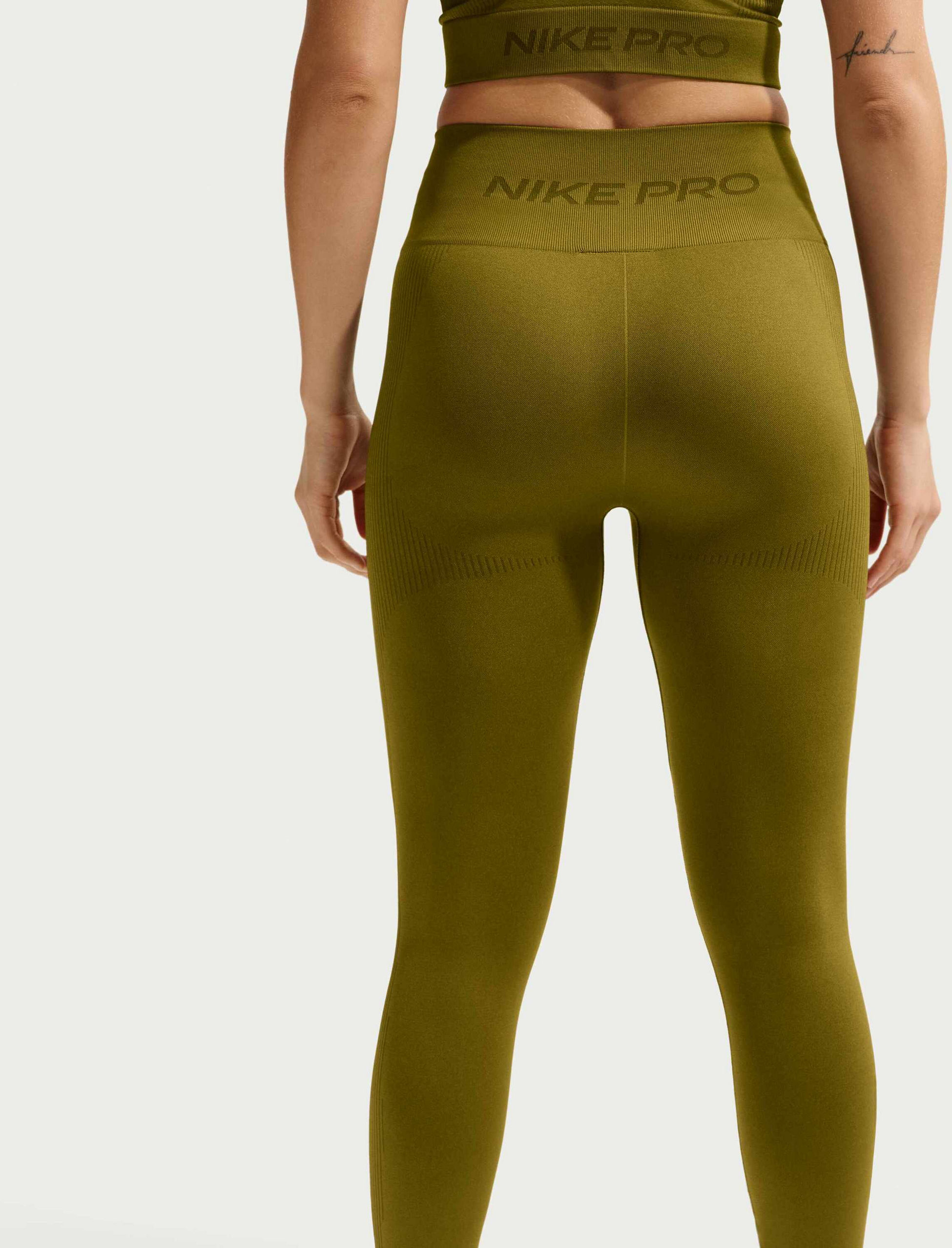 NIKE, Women's High-waisted 7/8 Leggings Pro Seamless