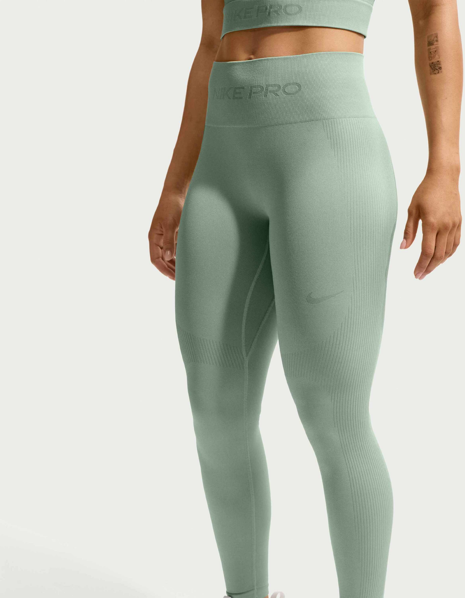 NIKE, Women's High-waisted 7/8 Leggings Pro Seamless