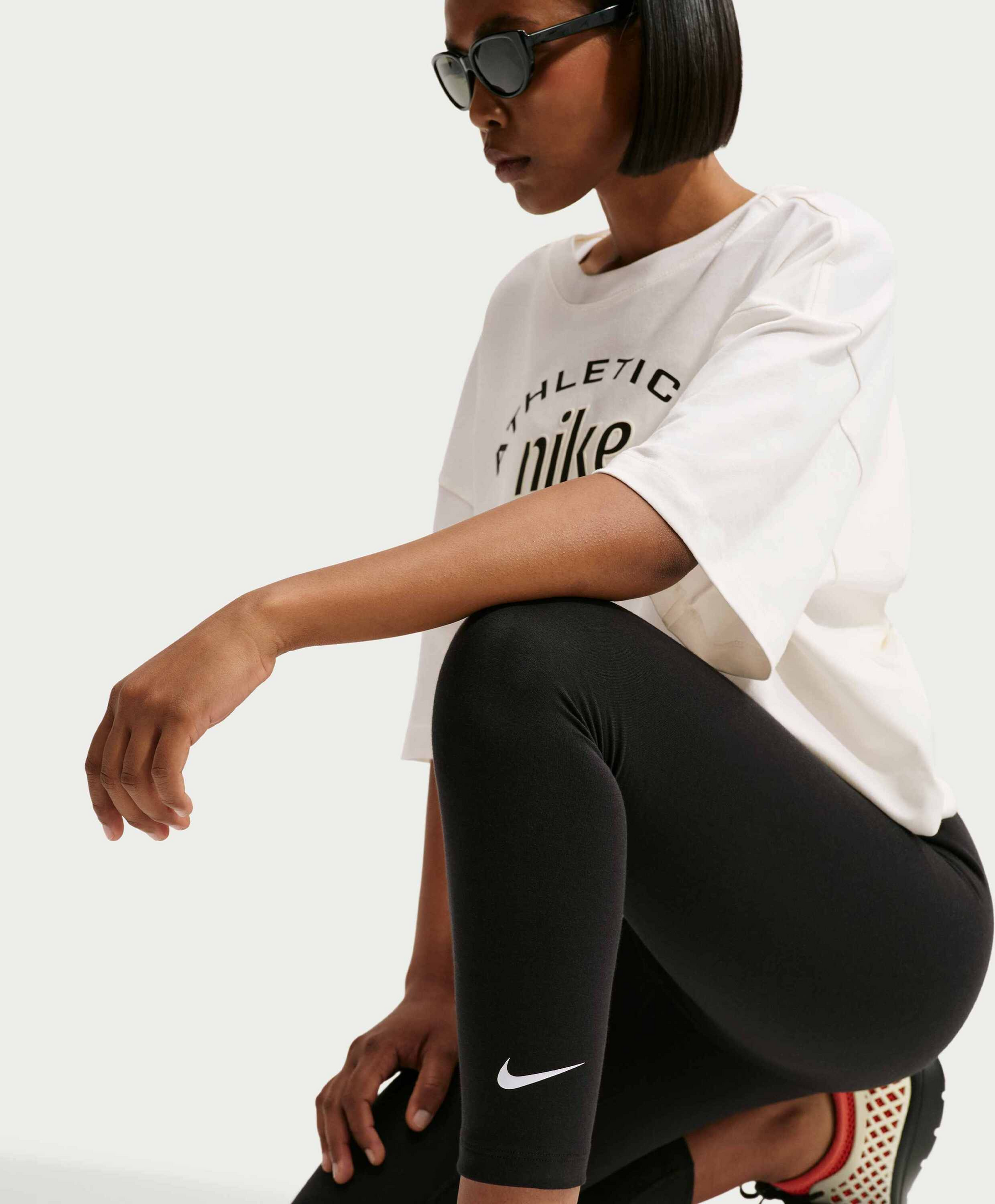 NIKE, Women's High-waisted 7/8 Leggings Sportswear Classic