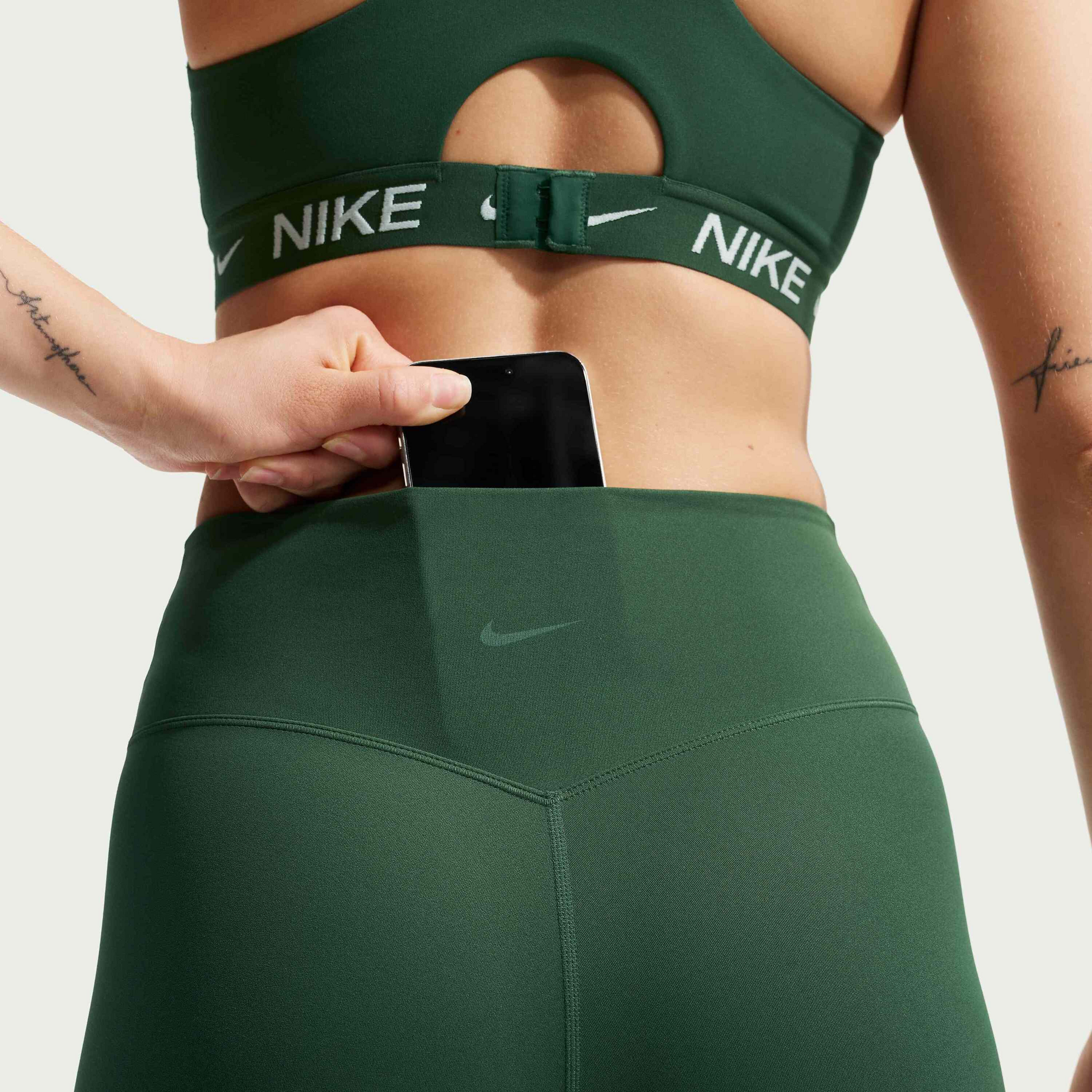 NIKE, Women's High-waisted 7/8 Leggings With No Front Seam Zenvy