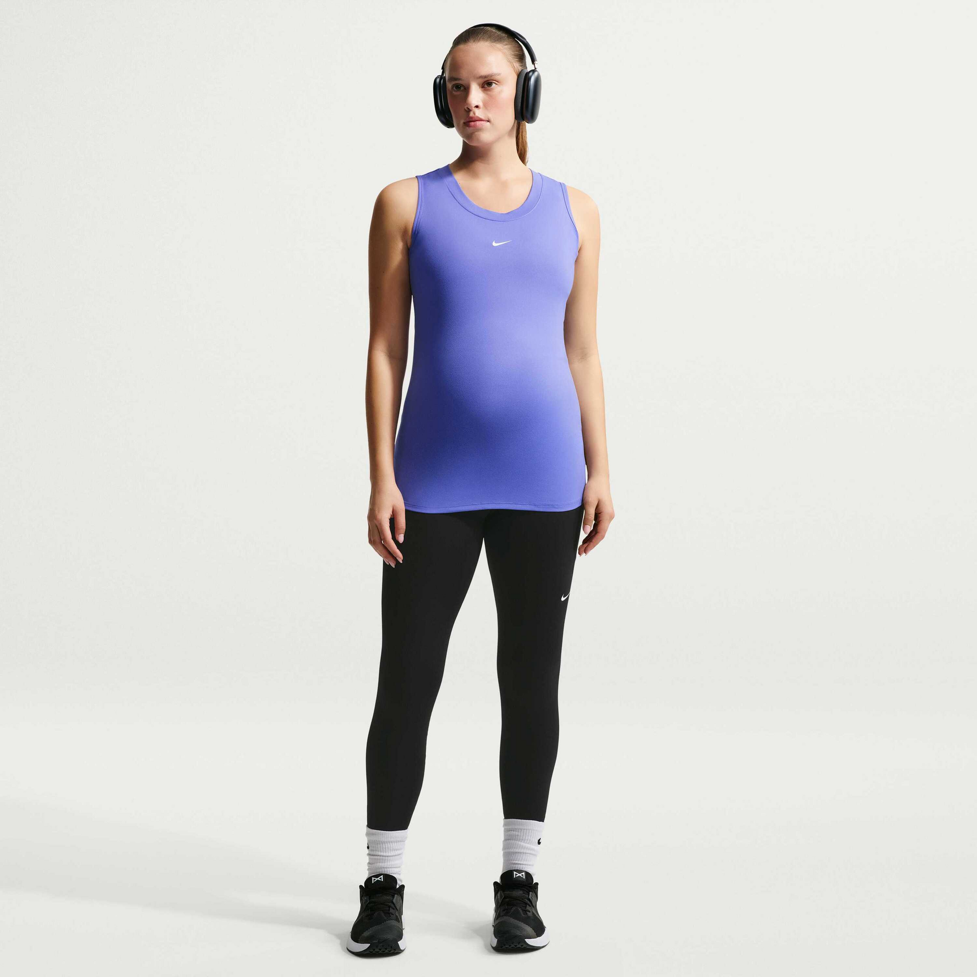 NIKE, Women's High-waisted 7/8 Leggings With Pockets (maternity) (m) One