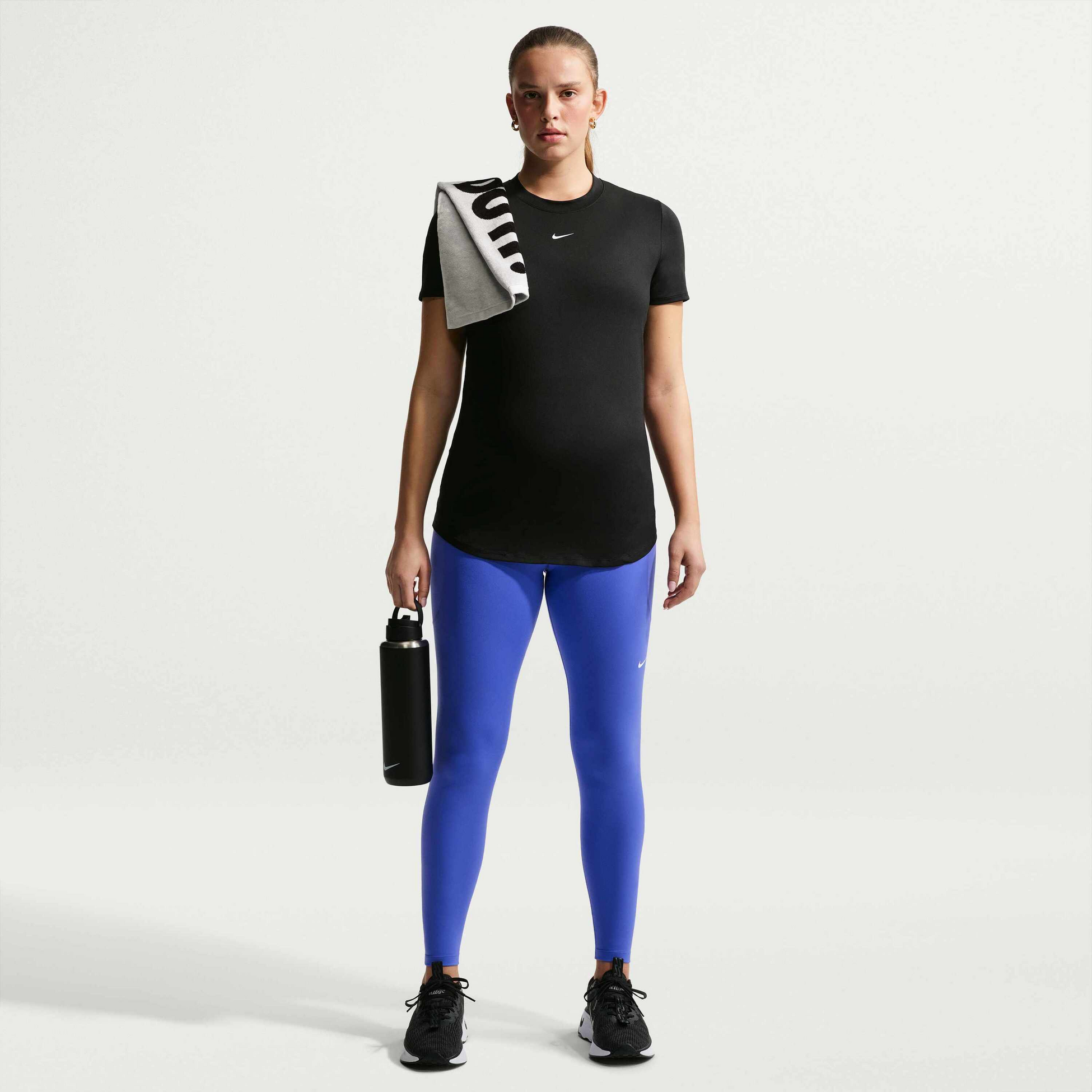 NIKE, Women's High-waisted 7/8 Leggings With Pockets (maternity) (m) One