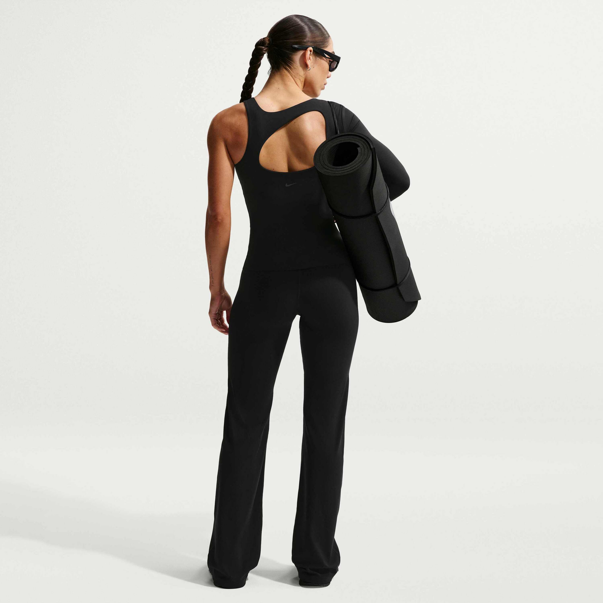 NIKE, Women's High-waisted Flared Leggings With No Front Seam Zenvy