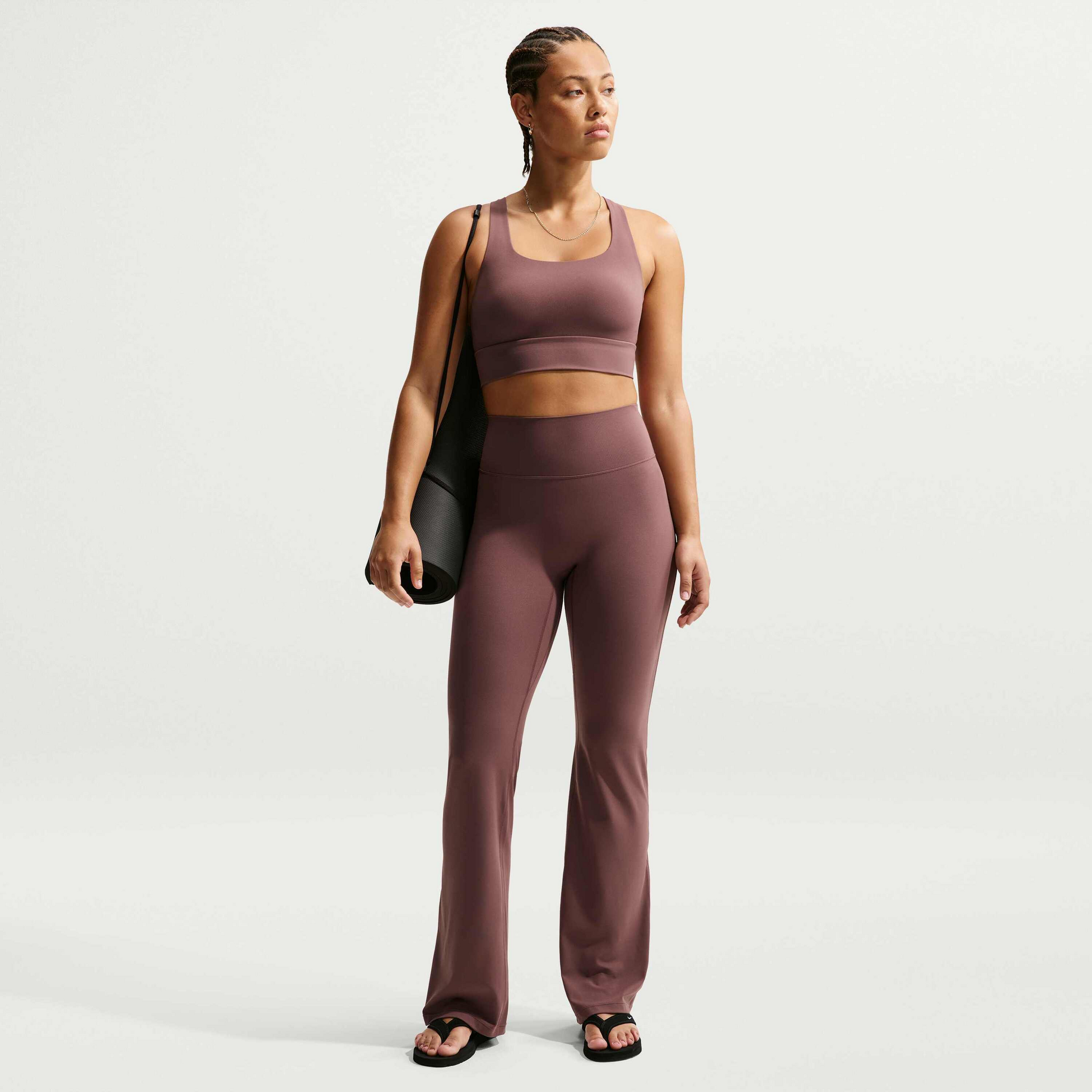 NIKE, Women's High-waisted Flared Leggings With No Front Seam Zenvy
