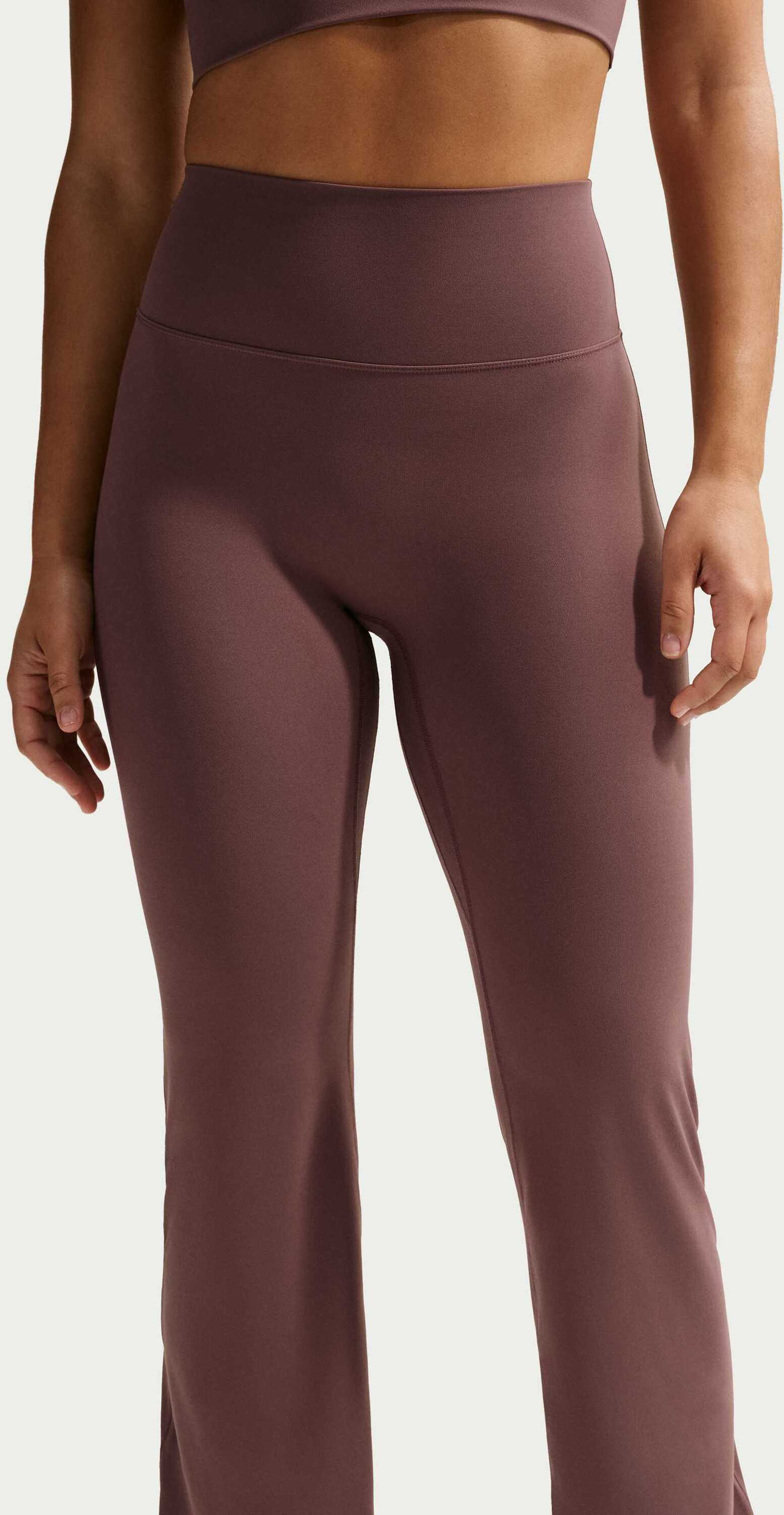 NIKE, Women's High-waisted Flared Leggings With No Front Seam Zenvy