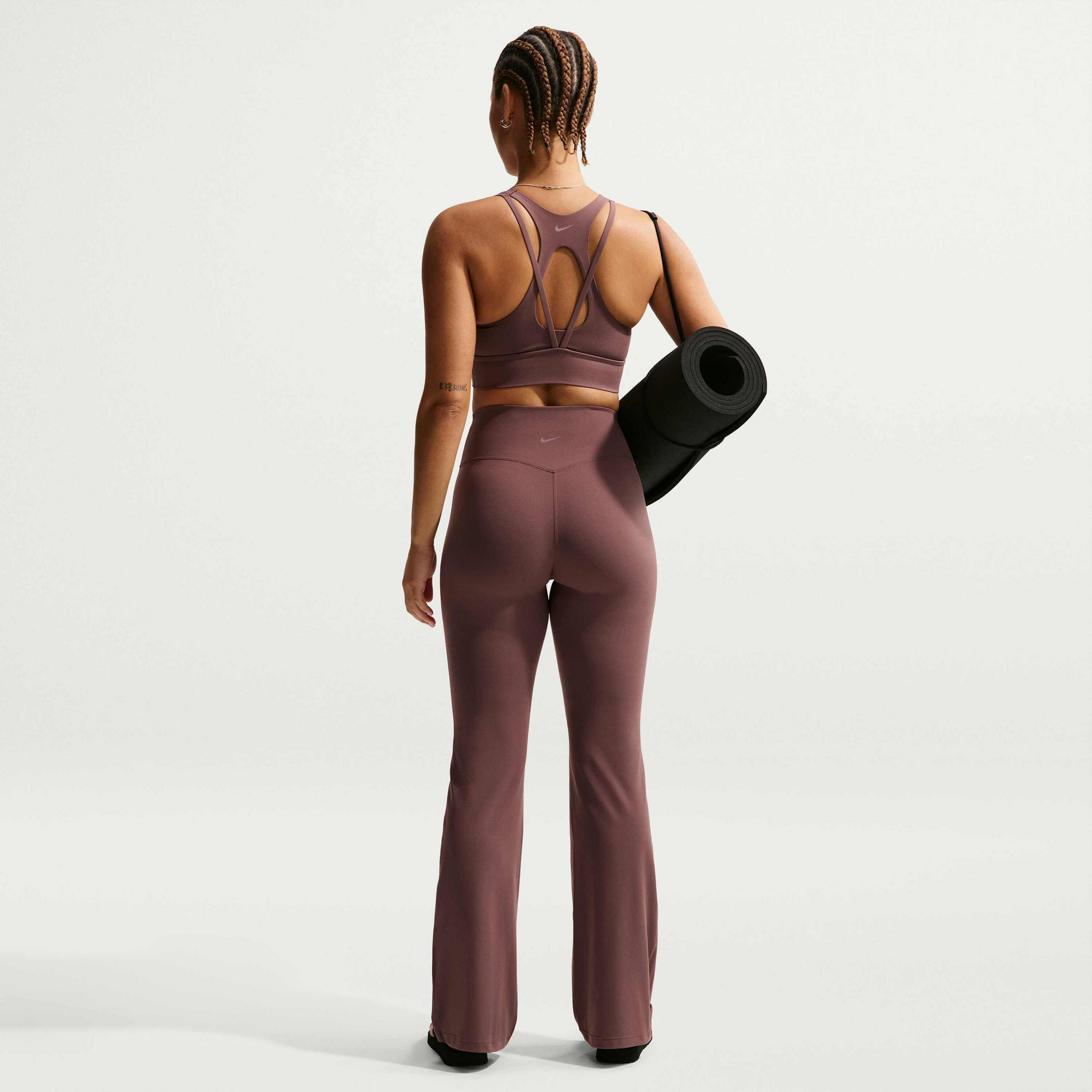 NIKE, Women's High-waisted Flared Leggings With No Front Seam Zenvy