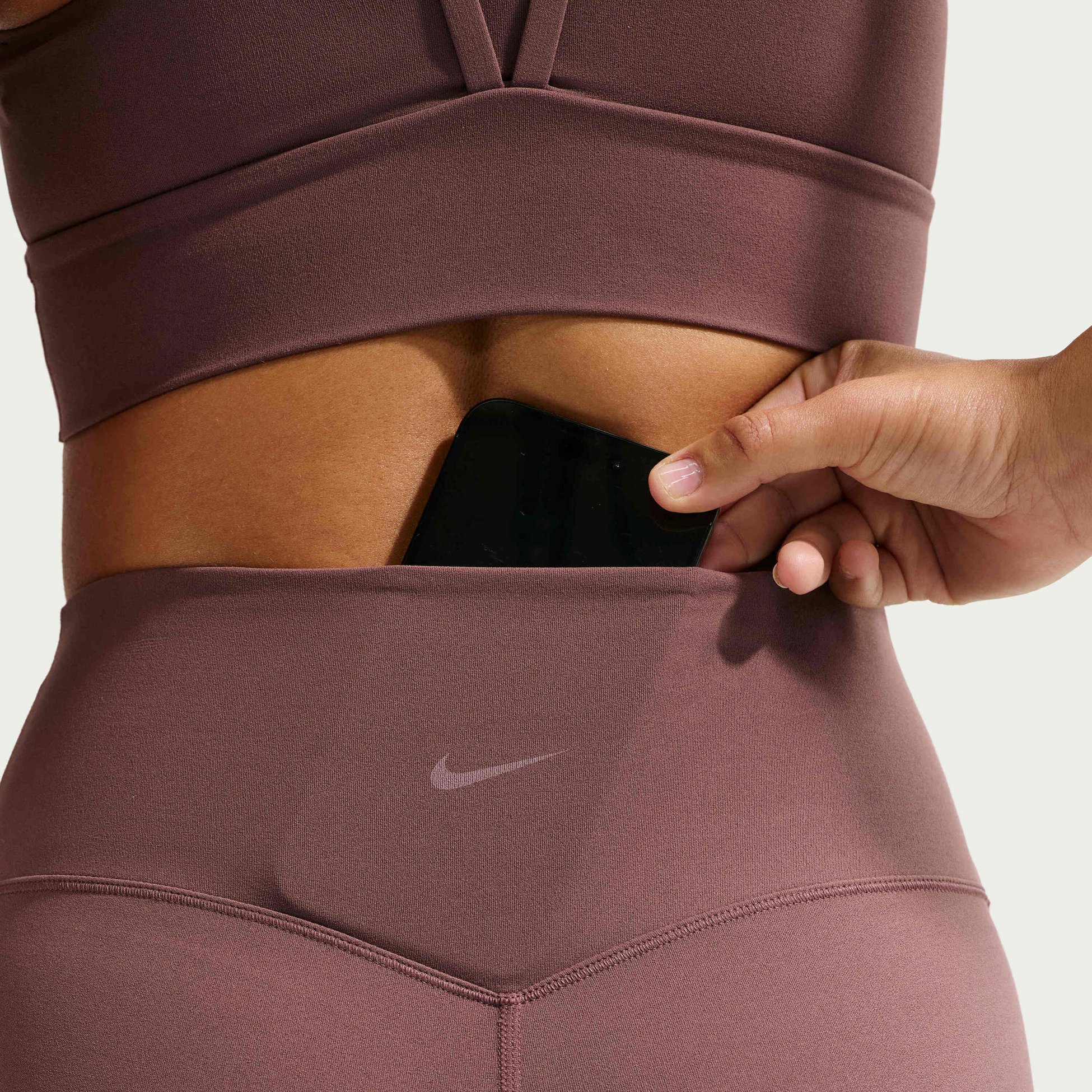 NIKE, Women's High-waisted Flared Leggings With No Front Seam Zenvy