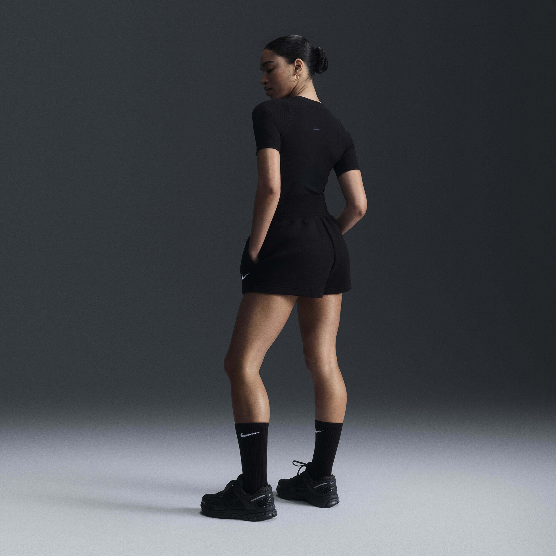 NIKE, Women's High-waisted Loose Shorts Sportswear Phoenix Fleece