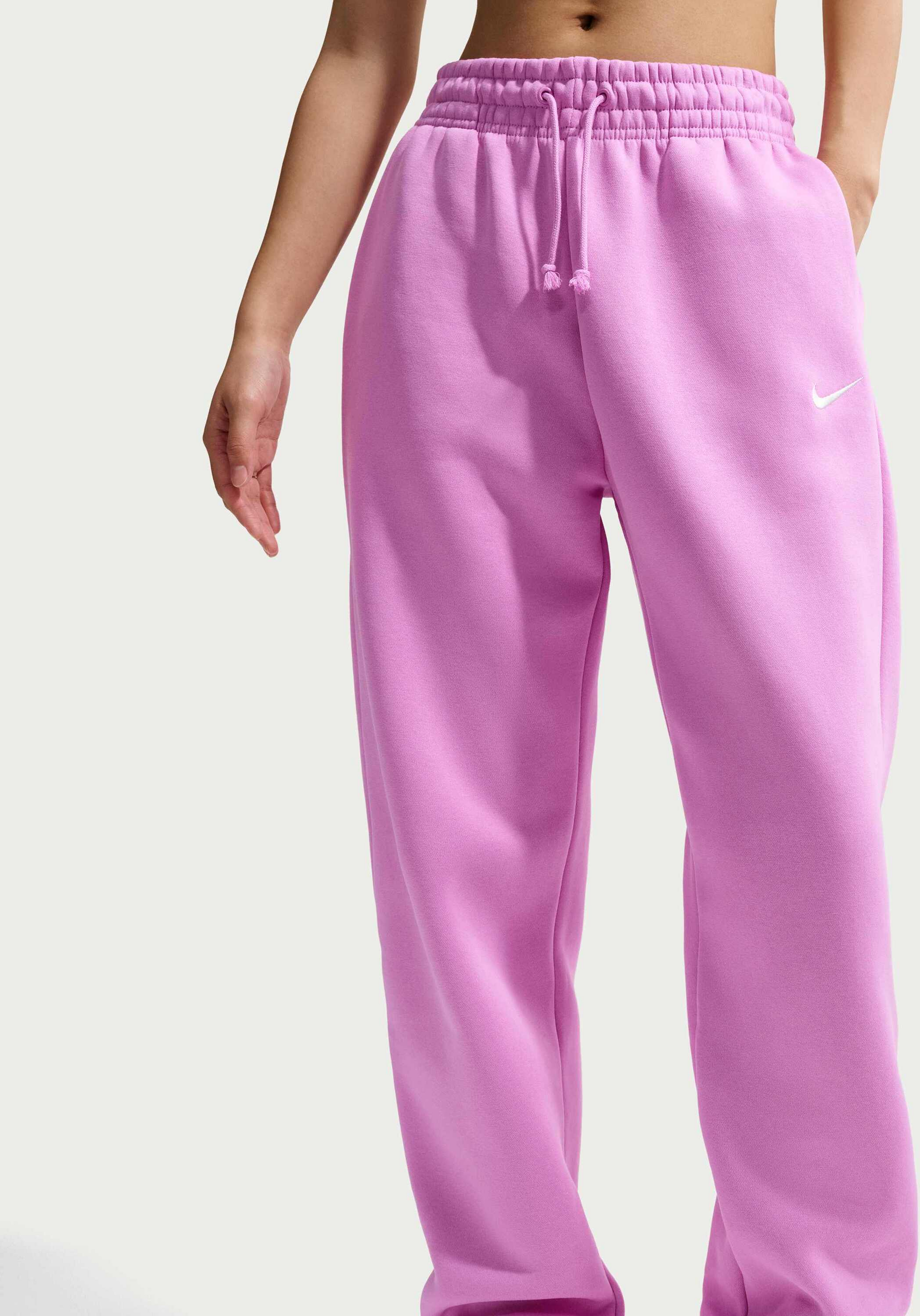 NIKE, Women's High-waisted Oversized Tracksuit Bottoms Sportswear Phoenix Fleece