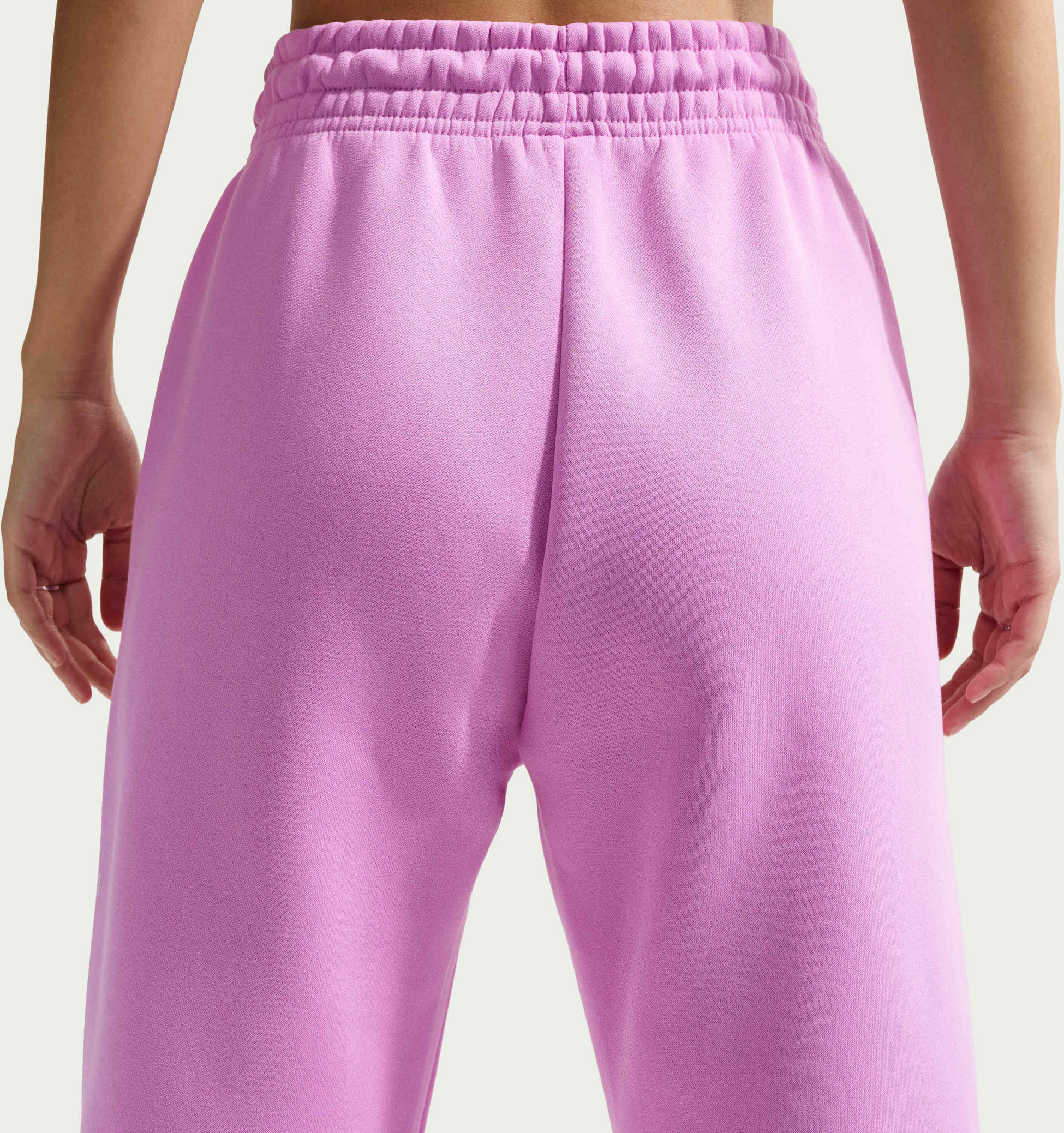 NIKE, Women's High-waisted Oversized Tracksuit Bottoms Sportswear Phoenix Fleece