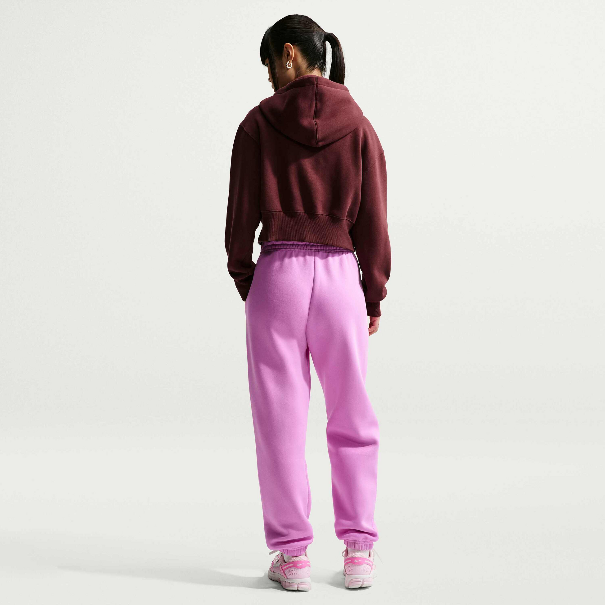 NIKE, Women's High-waisted Oversized Tracksuit Bottoms Sportswear Phoenix Fleece