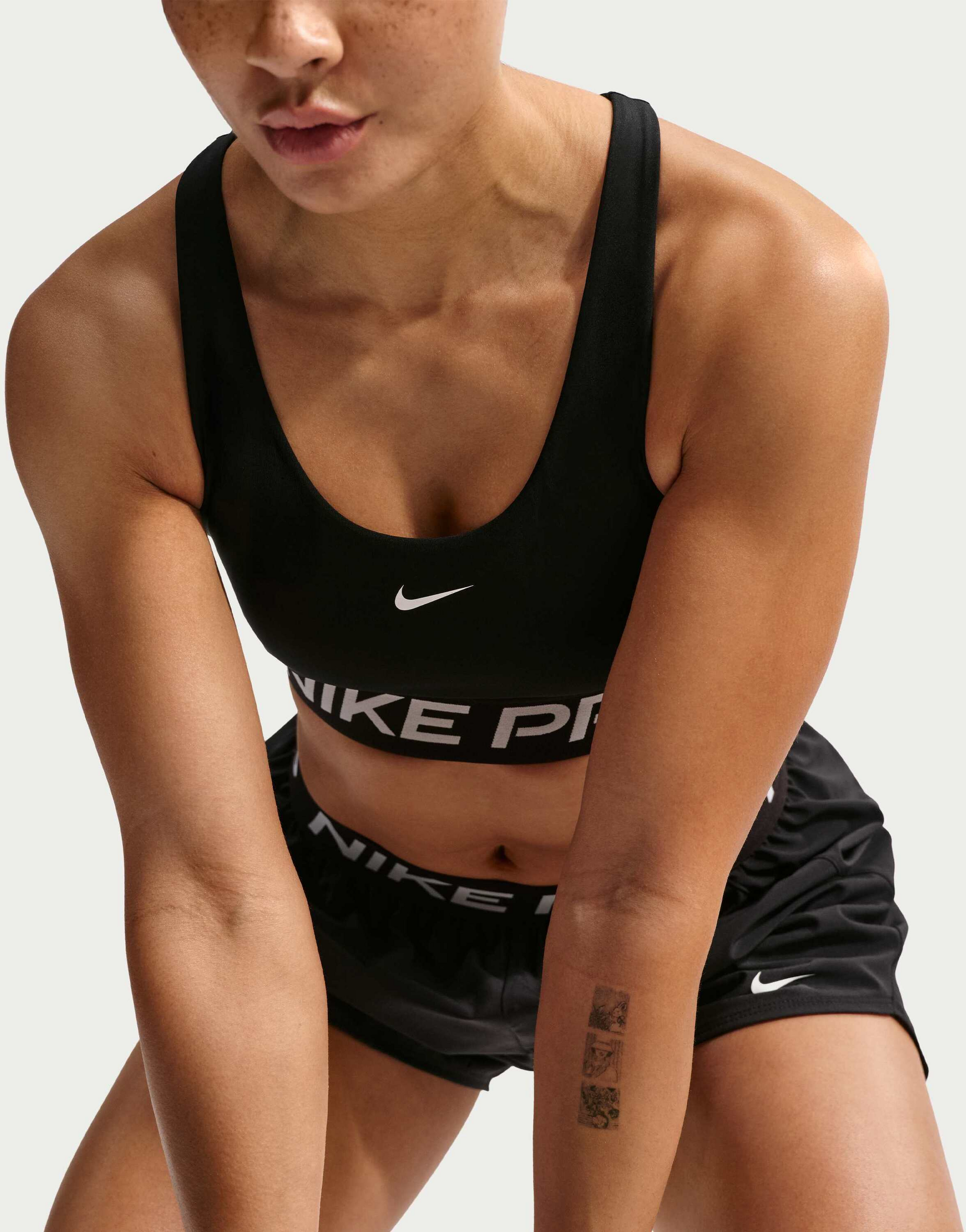 NIKE, Women's Light-support Non-padded Sports Bra Pro 365