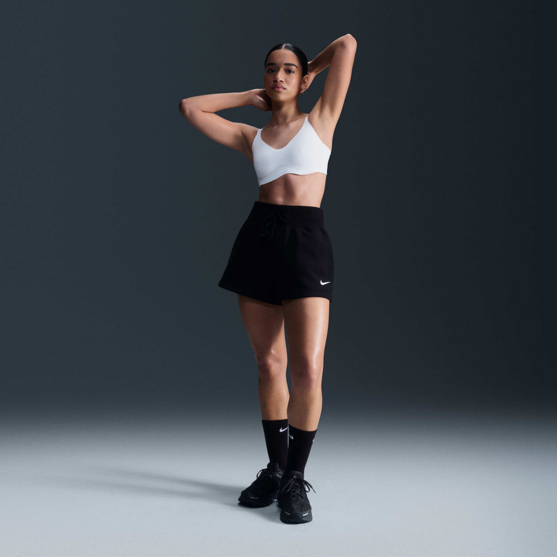 NIKE, Women's Light-support Padded Convertible Sports Bra Alate Minimalist