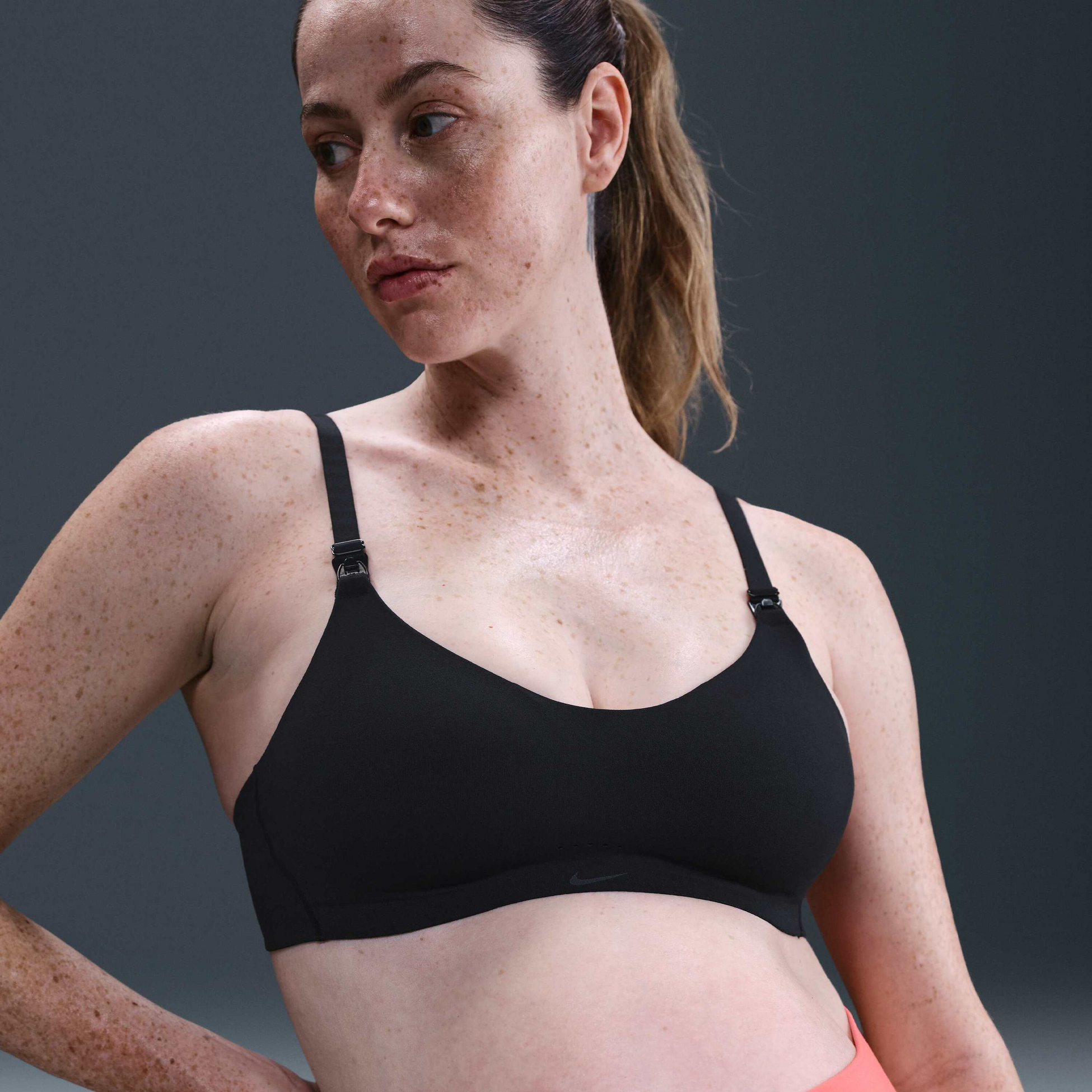 NIKE, Women's Light-support Padded Nursing Sports Bra (maternity) (m) Alate Minimalist