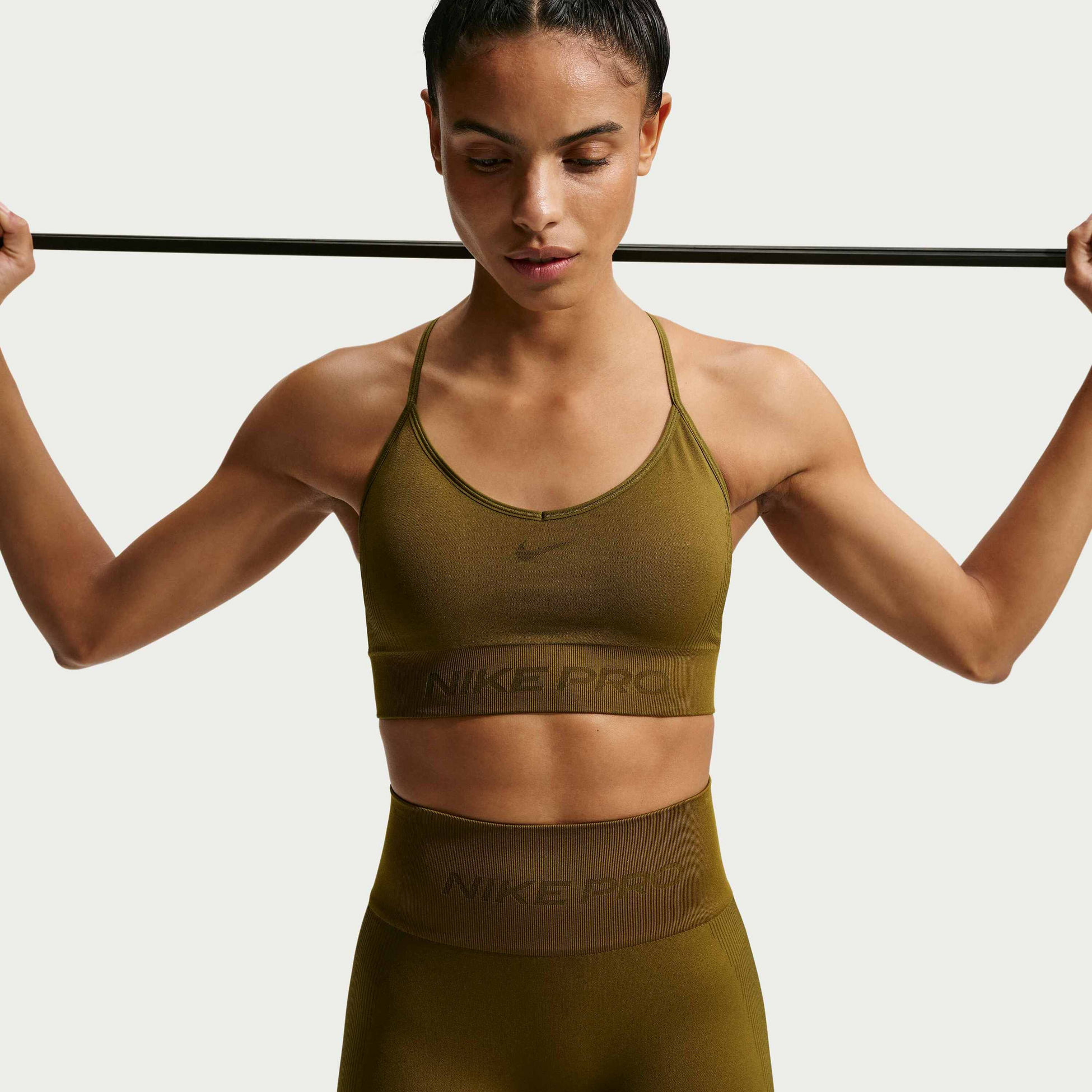 NIKE, Women's Light-support Padded Sports Bra Pro Seamless