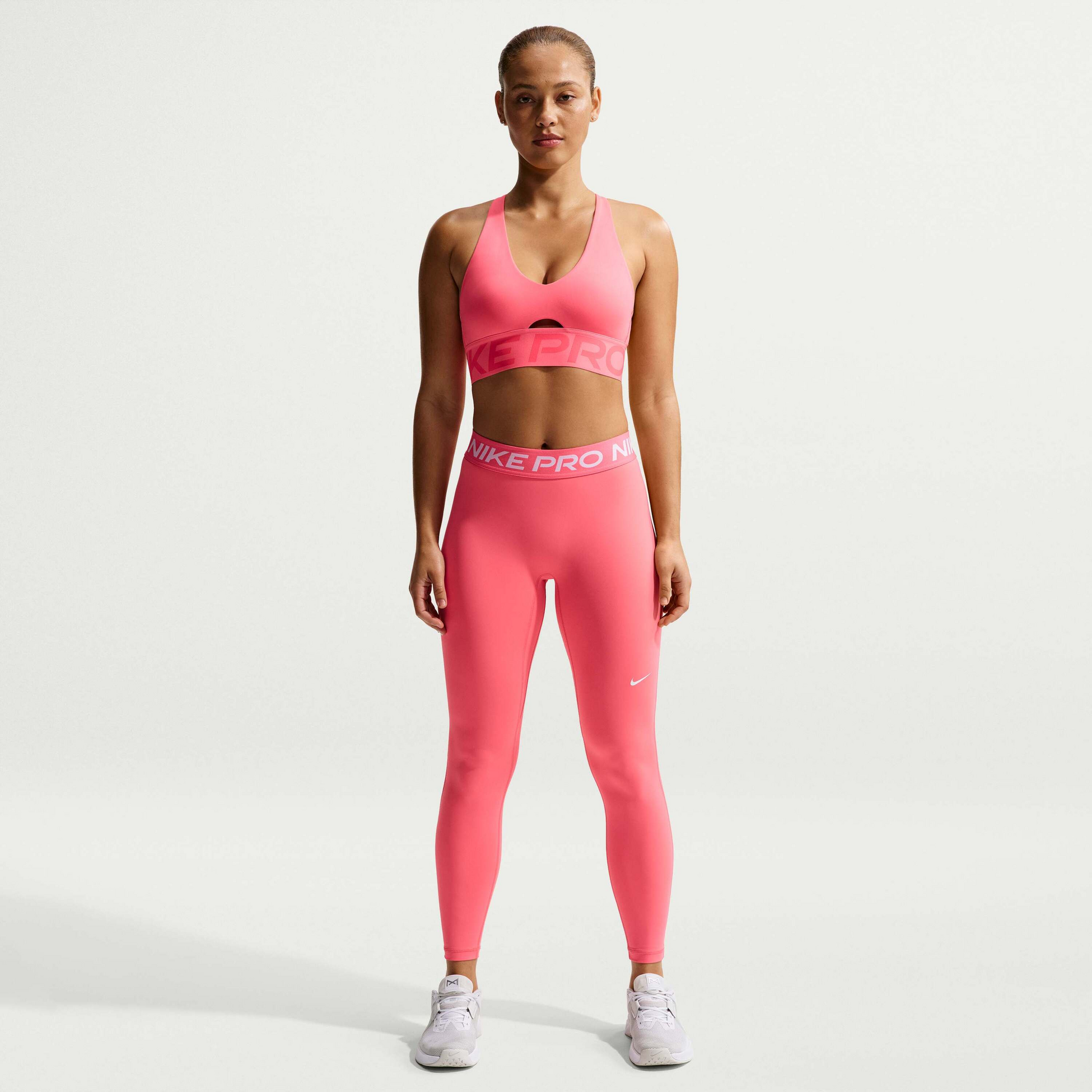NIKE, Women's Medium-support Padded Sports Bra Pro Sculpt
