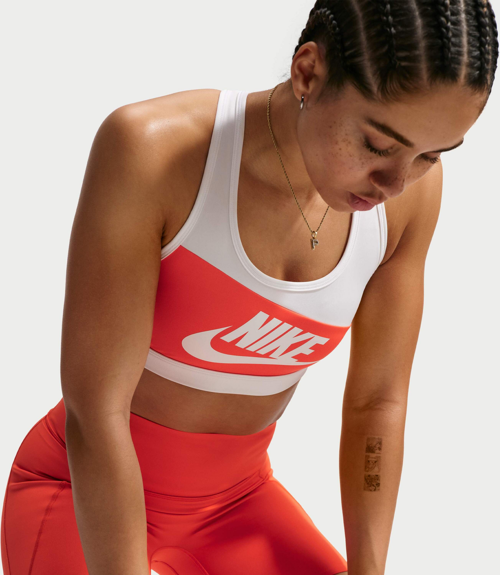NIKE, Women's Medium-support Padded Sports Bra Swoosh
