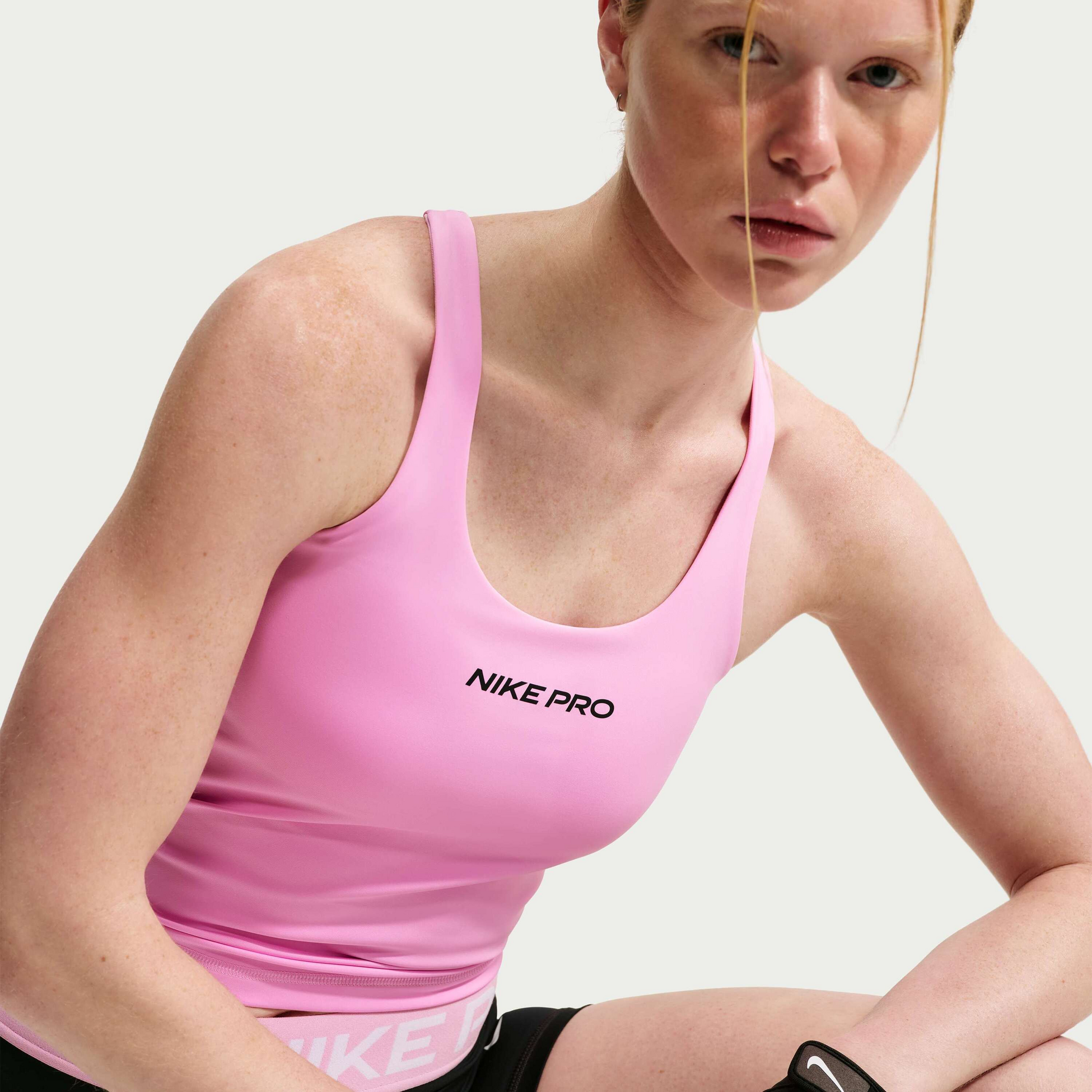 NIKE, Women's Medium-support Padded Sports Bra Tank Pro Sculpt