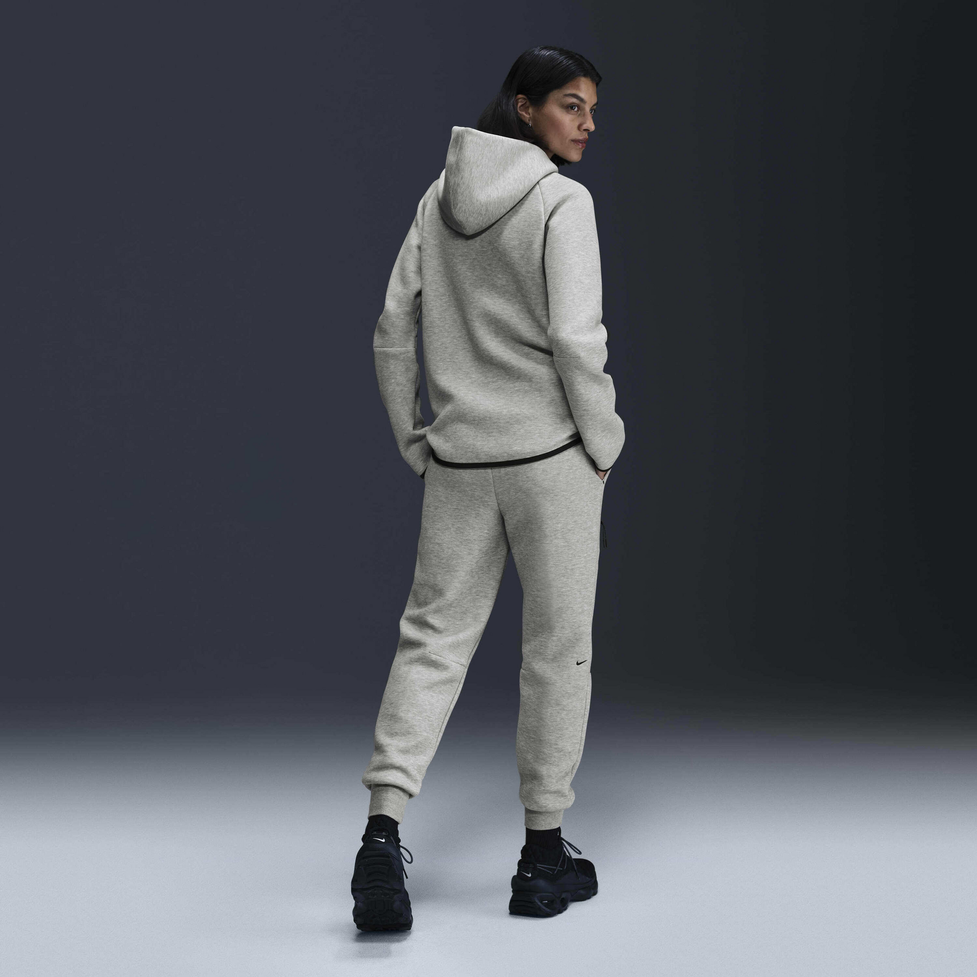 NIKE, Women's Mid-rise Joggers Sportswear Tech Fleece