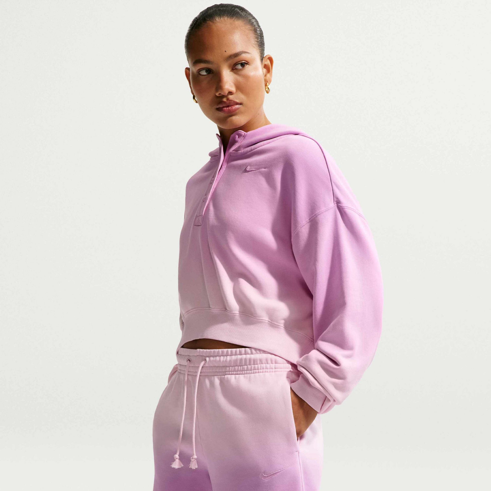 NIKE, Women's Mid-rise Shorts Sportswear Phoenix Fleece