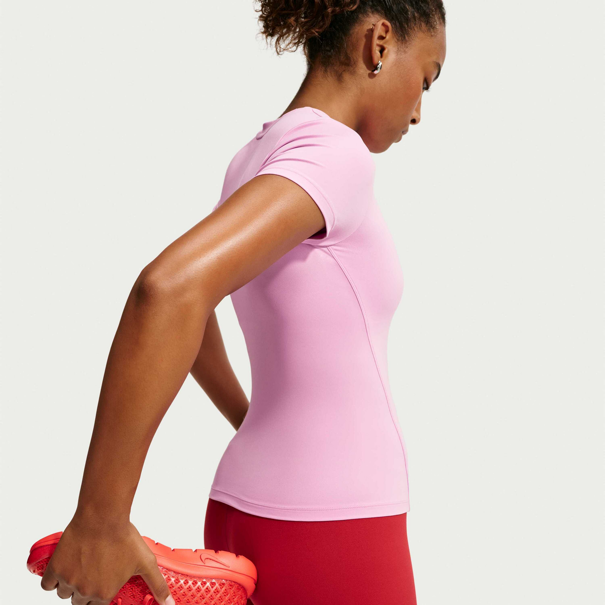 NIKE, Women's One Fitted