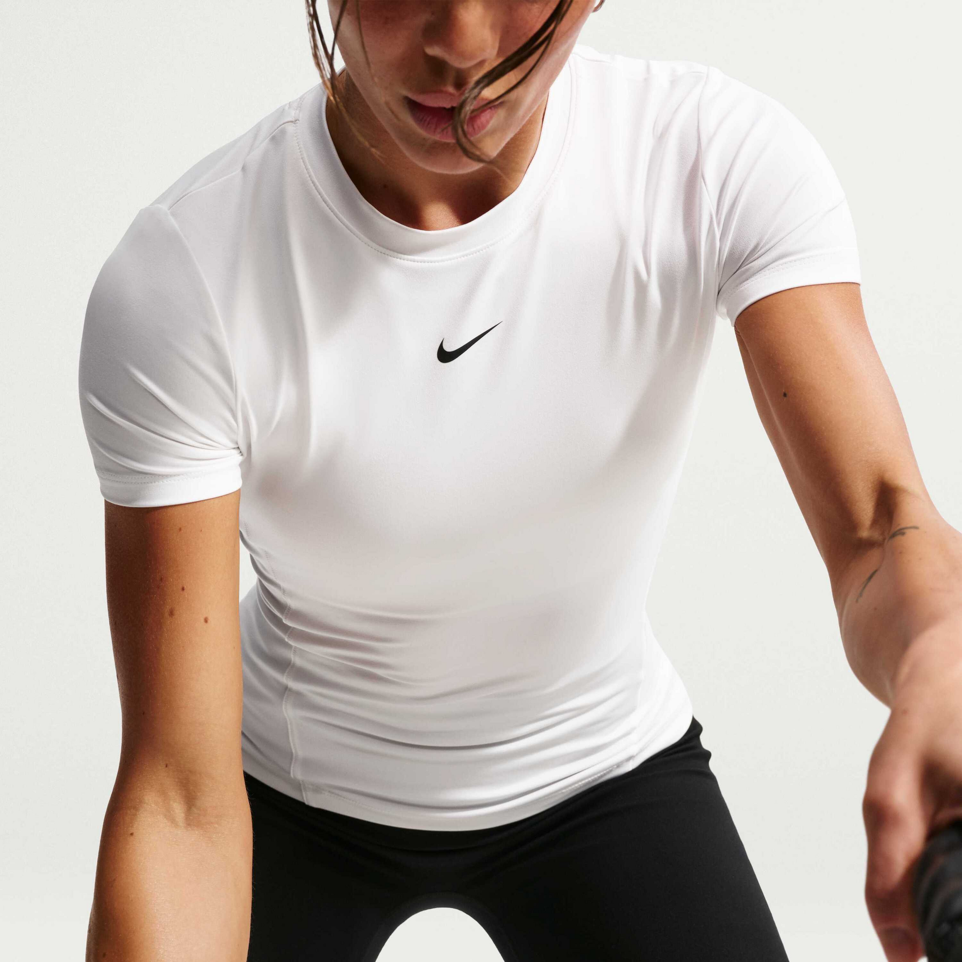 NIKE, Women's One Fitted