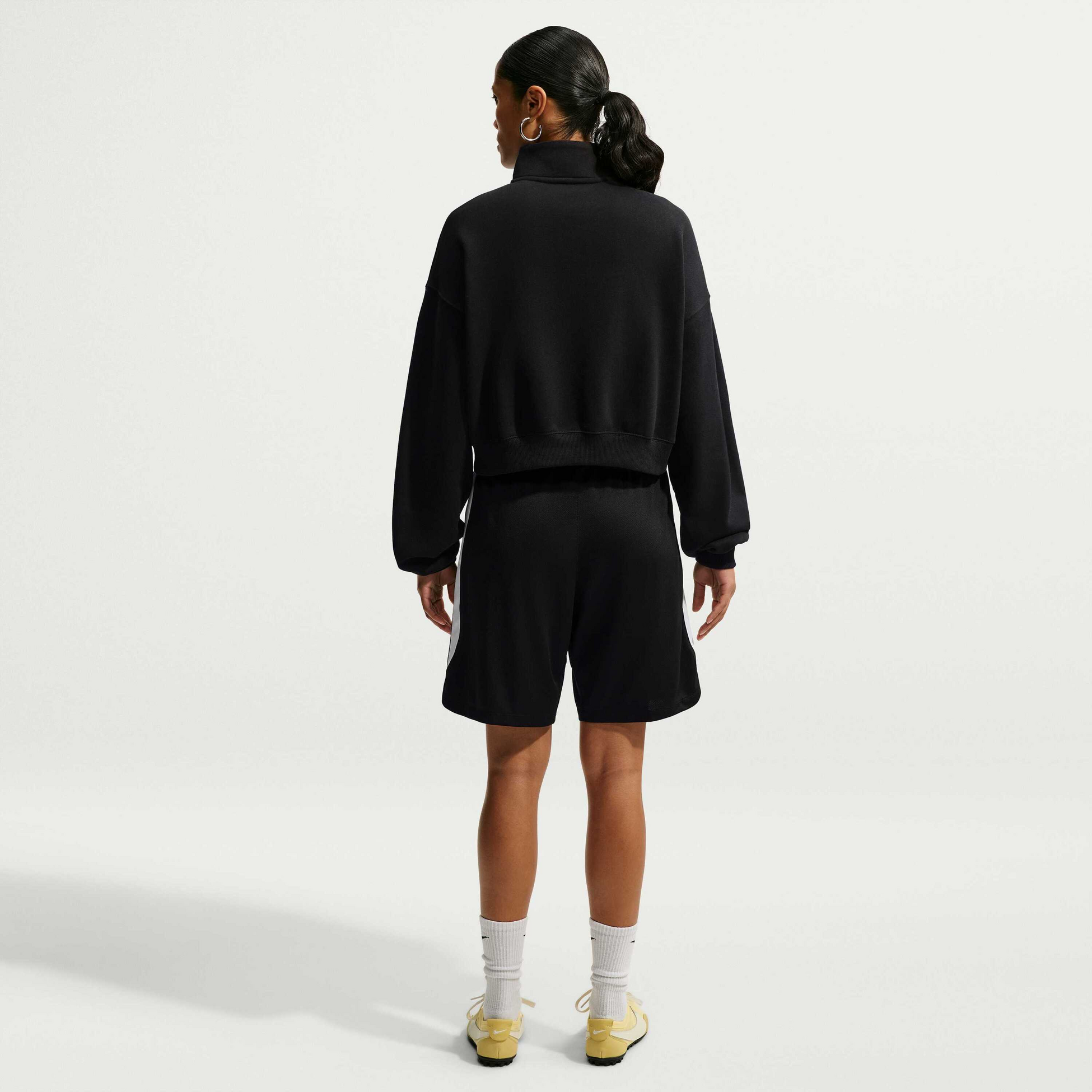 NIKE, Women's Oversized 1/4-zip Cropped Top Studio Fleece Medium Weight