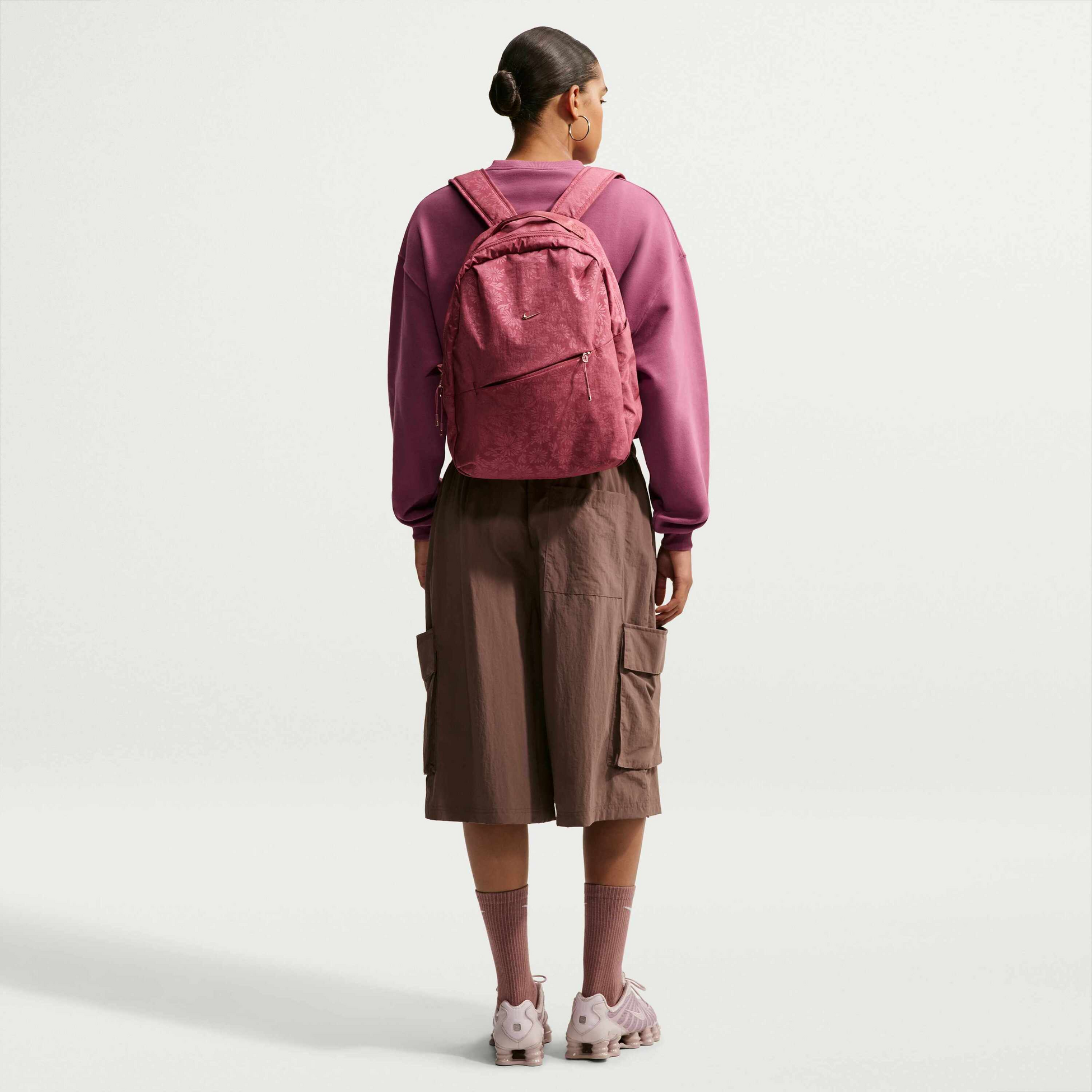 NIKE, Women's Oversized Cropped Crew Studio Fleece Medium Weight