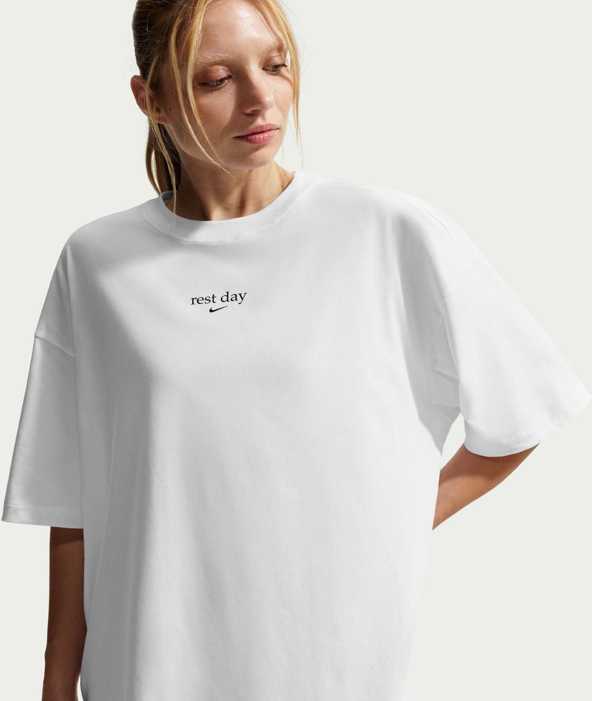 NIKE, Women's Oversized Dri-fit Short-sleeve T-shirt Nike