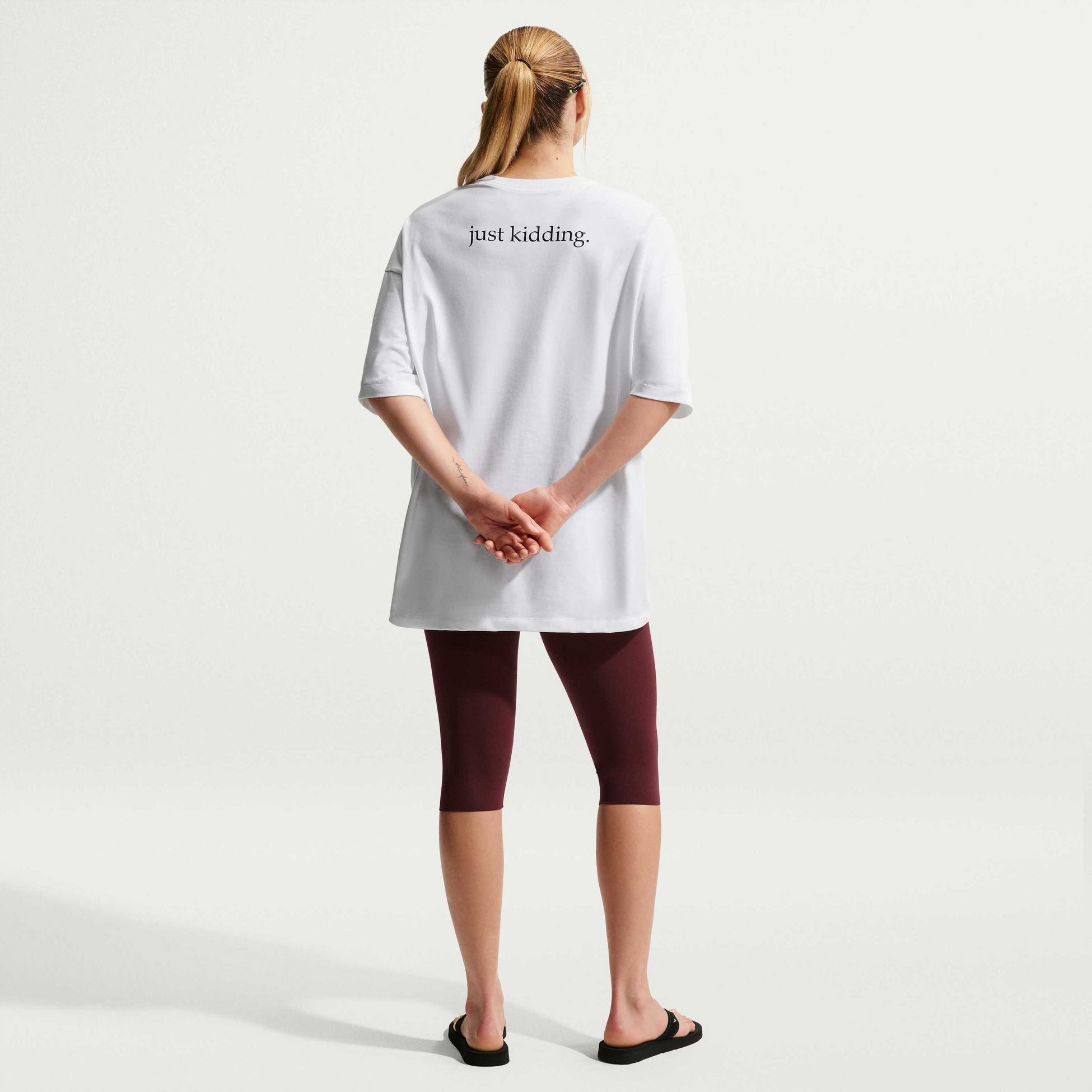 NIKE, Women's Oversized Dri-fit Short-sleeve T-shirt Nike