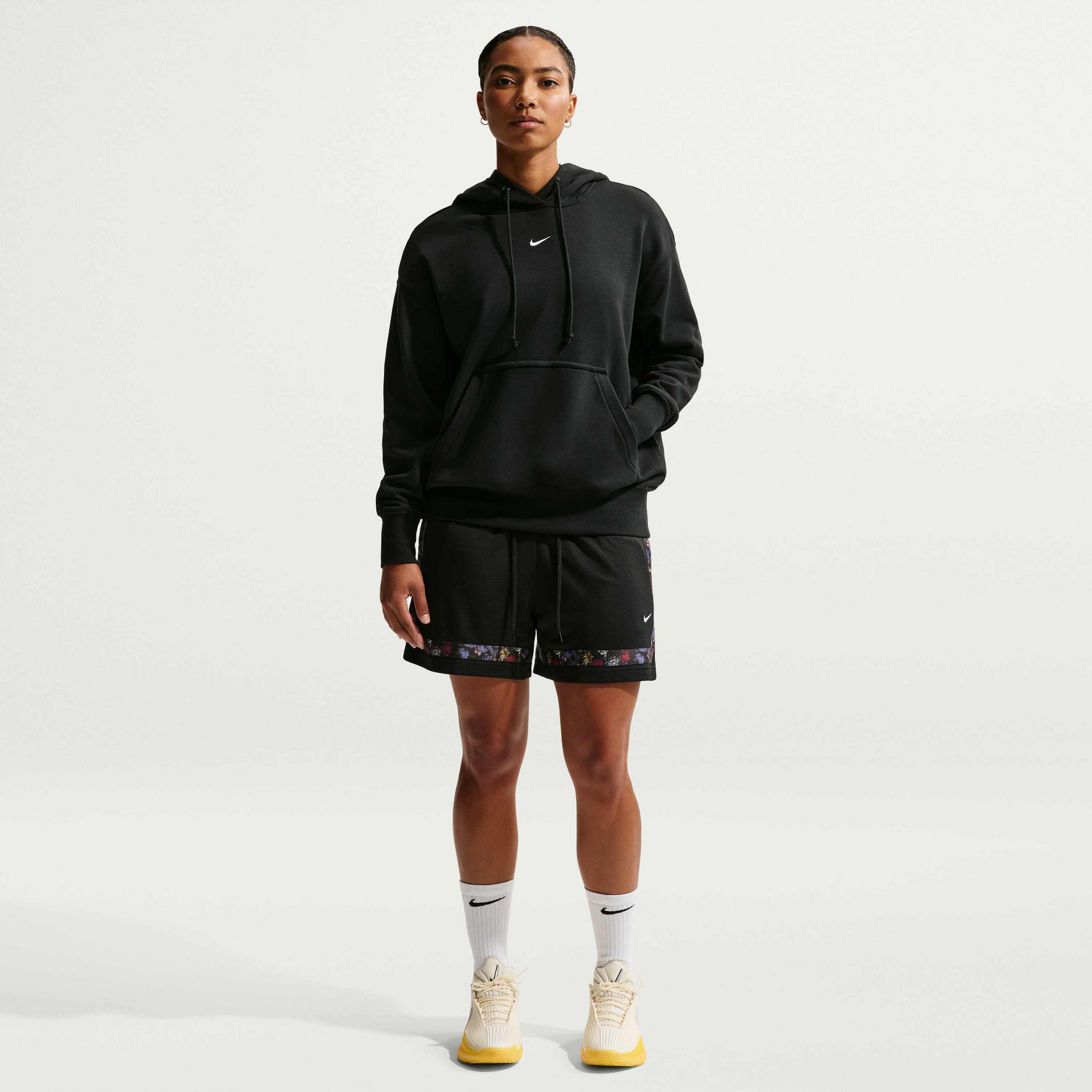 NIKE, Women's Oversized Pullover Basketball Hoodie Phoenix Fleece