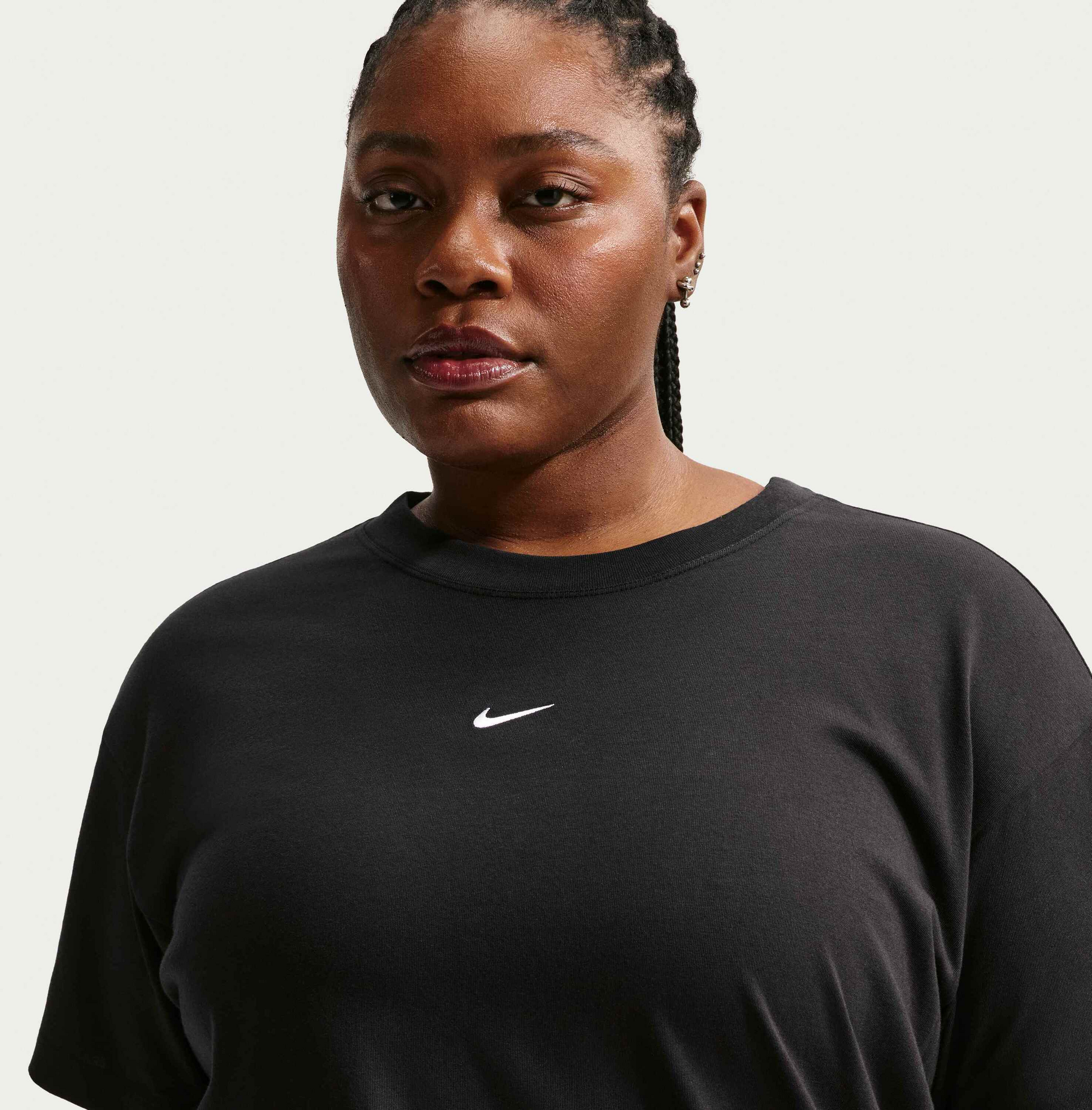 NIKE, Women's Oversized Short-sleeve T-shirt (plus Size) Sportswear Classic