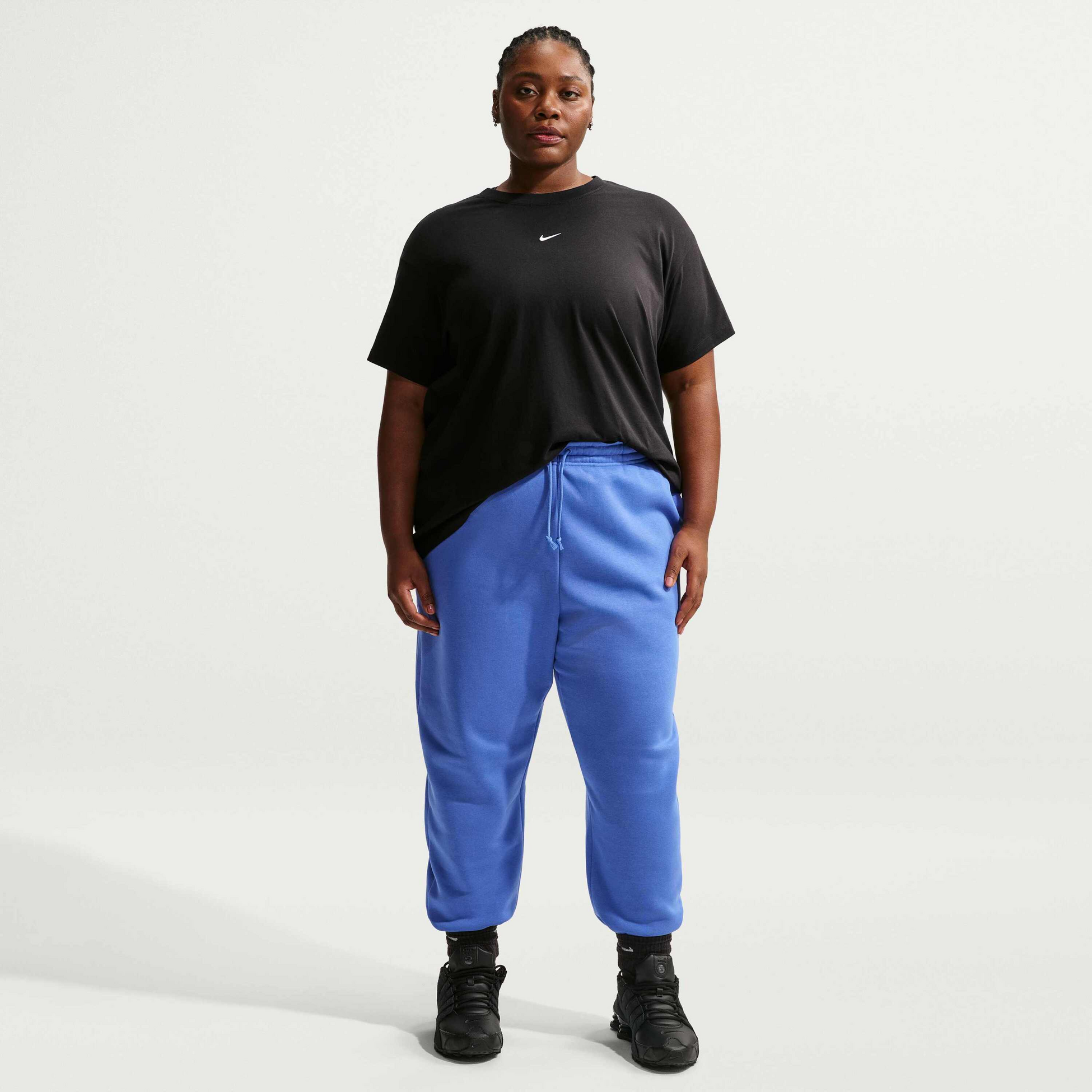 NIKE, Women's Oversized Short-sleeve T-shirt (plus Size) Sportswear Classic