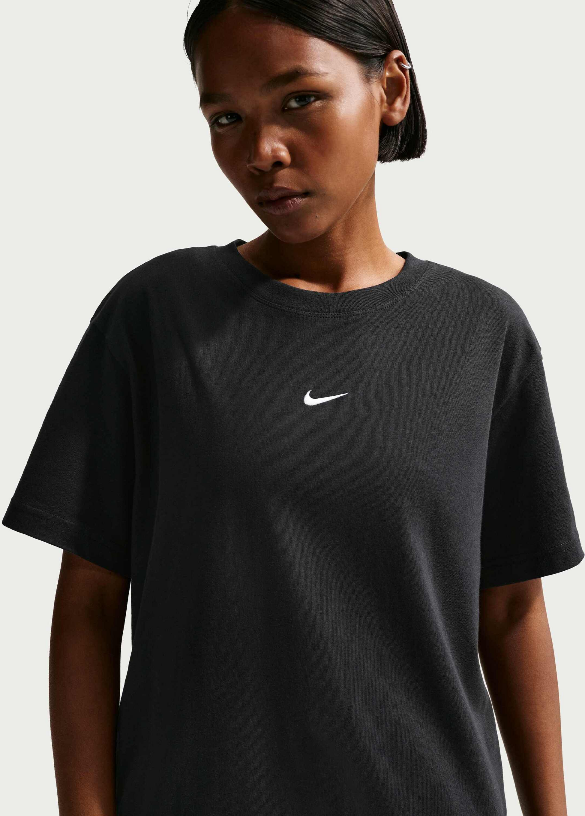 NIKE, Women's Oversized Short-sleeve T-shirt Sportswear