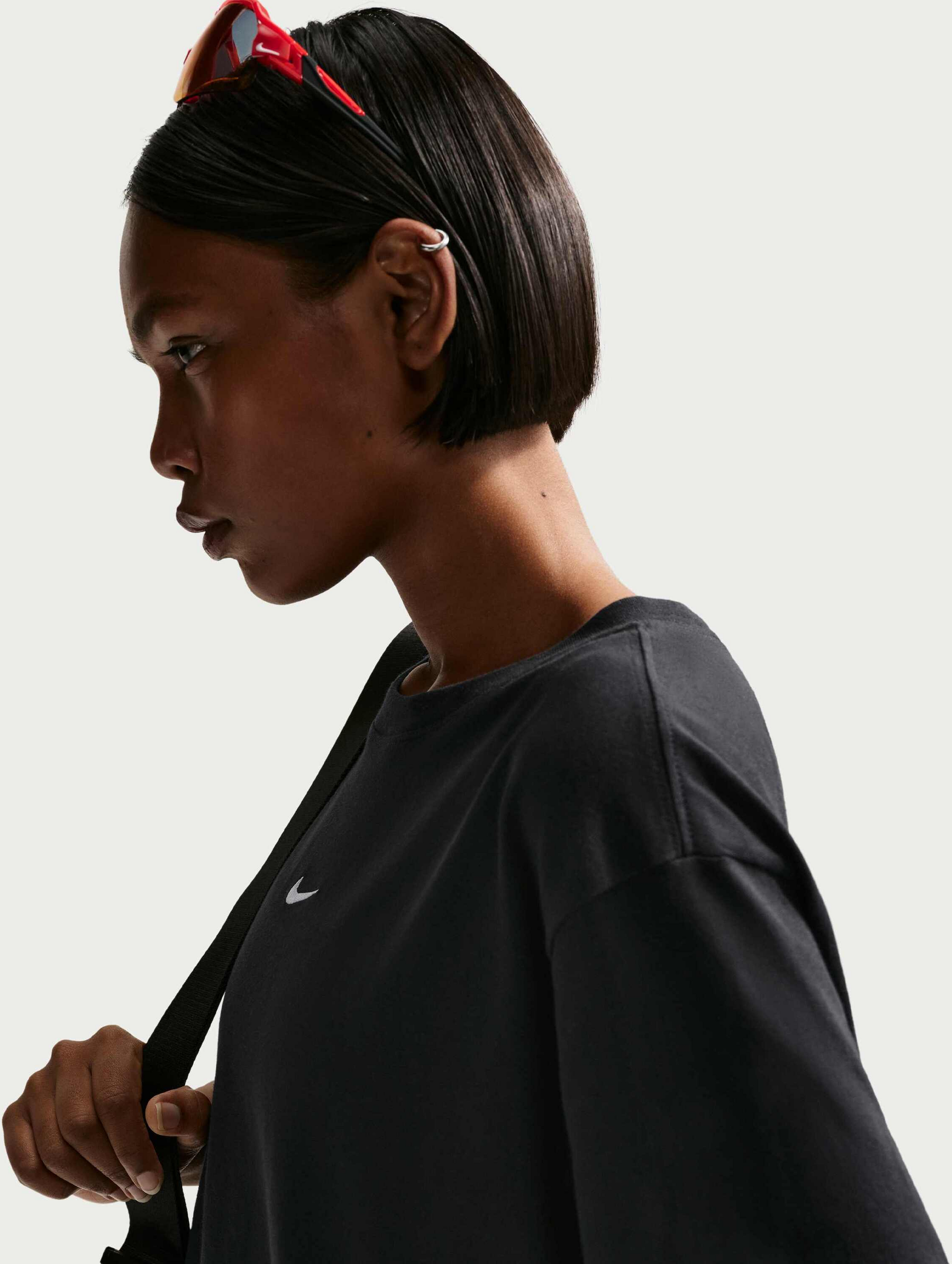 NIKE, Women's Oversized Short-sleeve T-shirt Sportswear