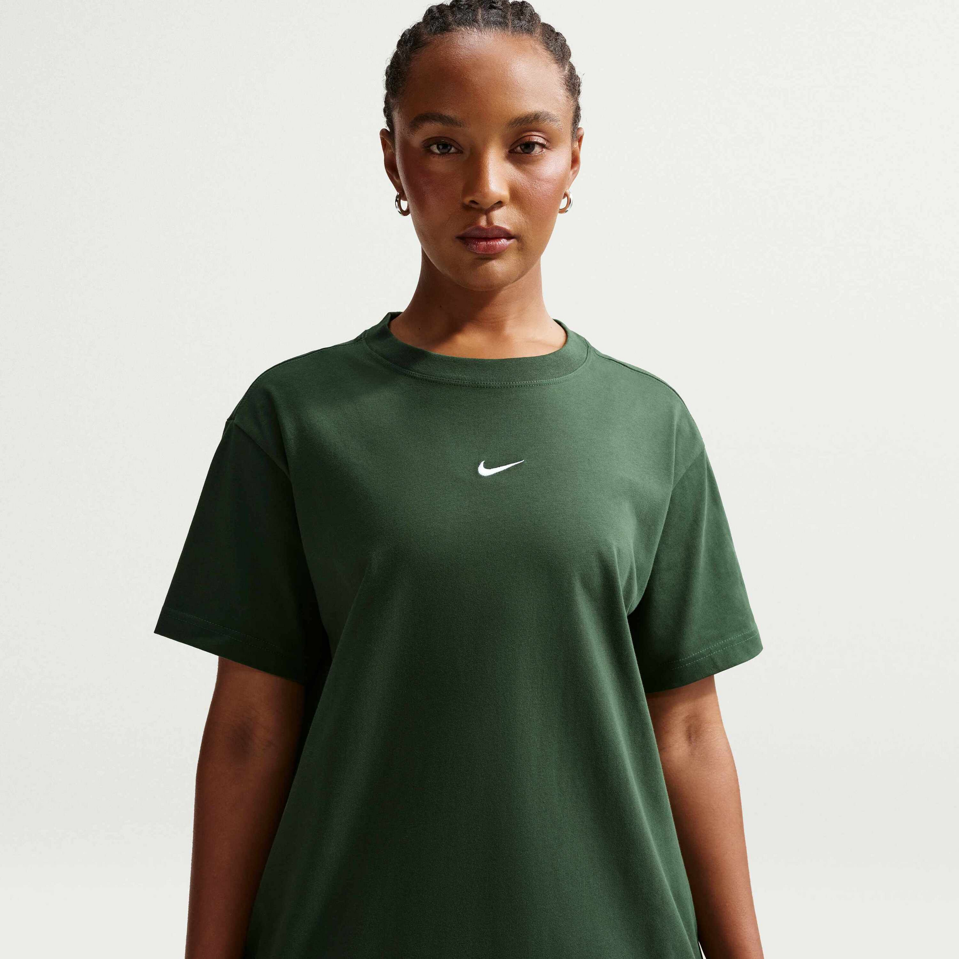 NIKE, Women's Oversized Short-sleeve T-shirt Sportswear