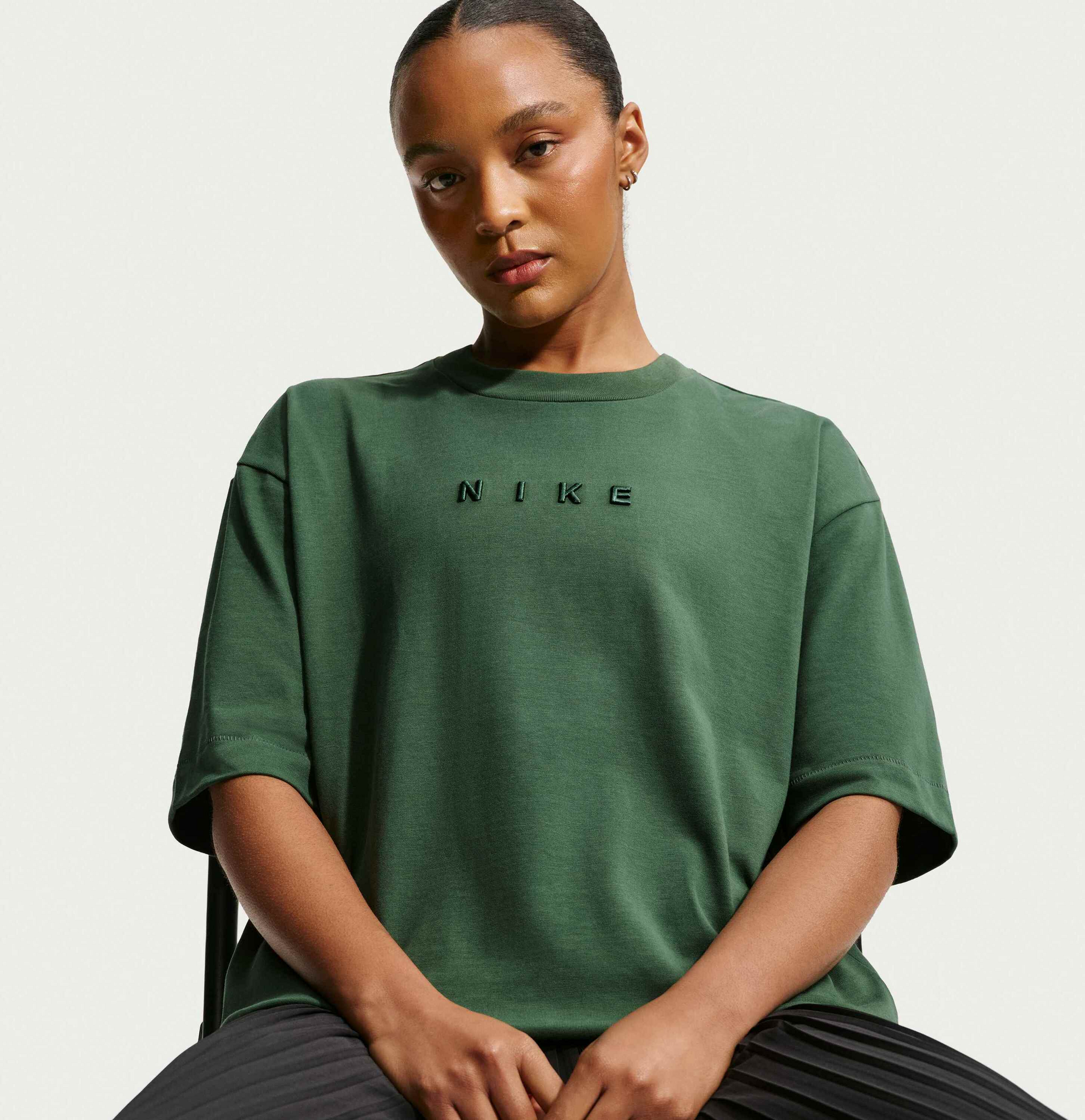 NIKE, Women's Oversized Short-sleeve T-shirt Sportswear