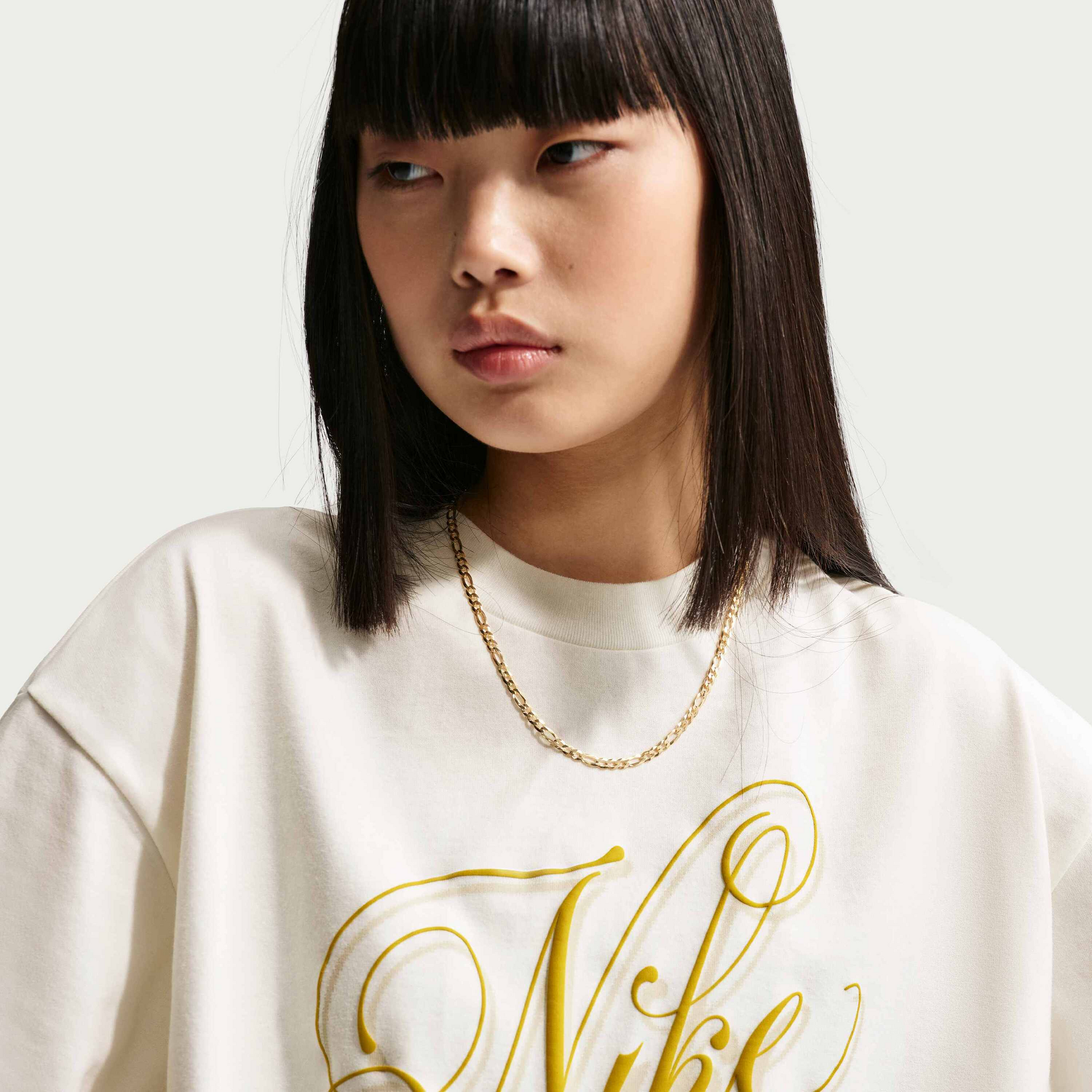 NIKE, Women's Oversized Short-sleeve T-shirt Sportswear