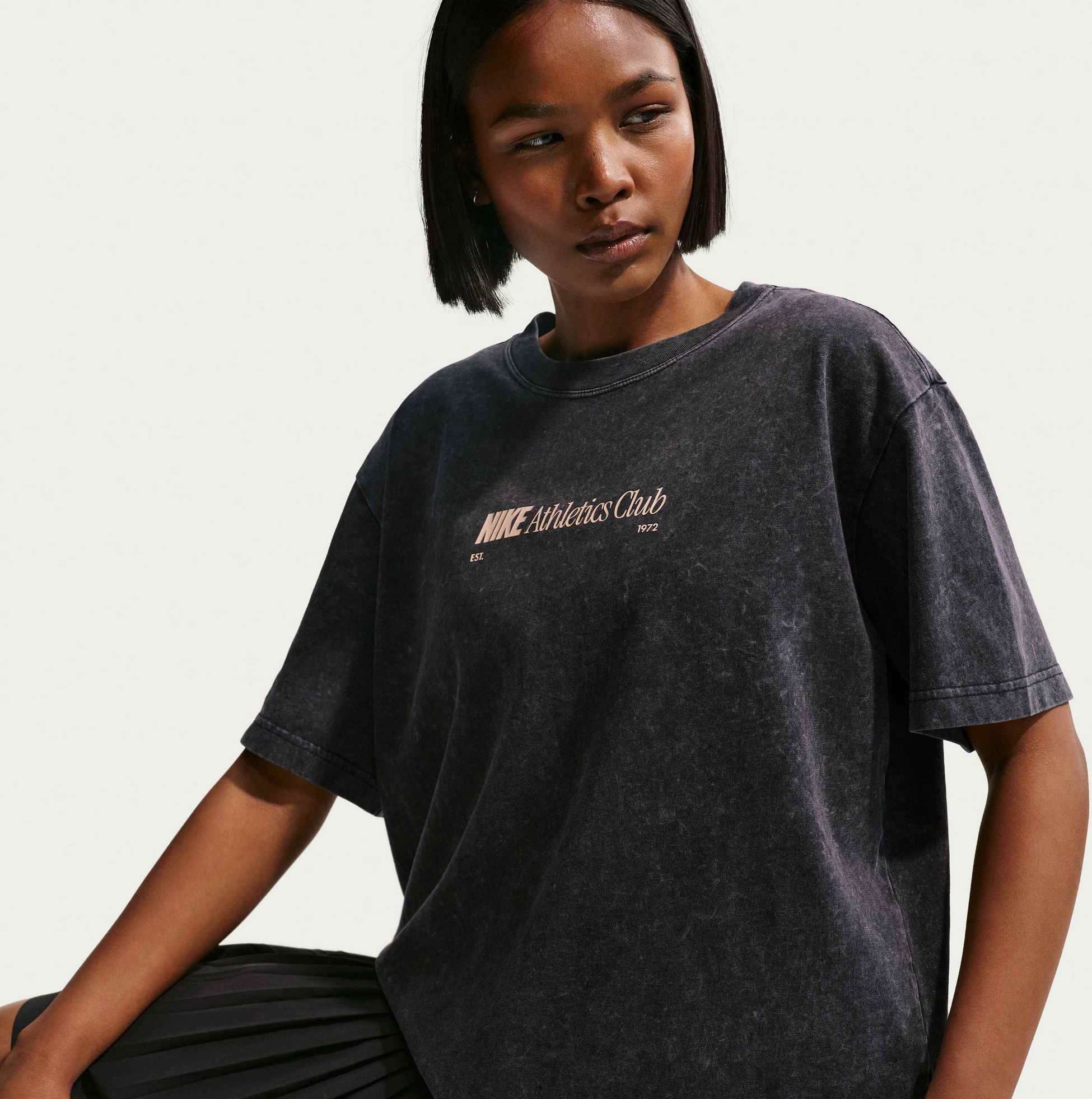 NIKE, Women's Oversized T-shirt Sportswear Classic