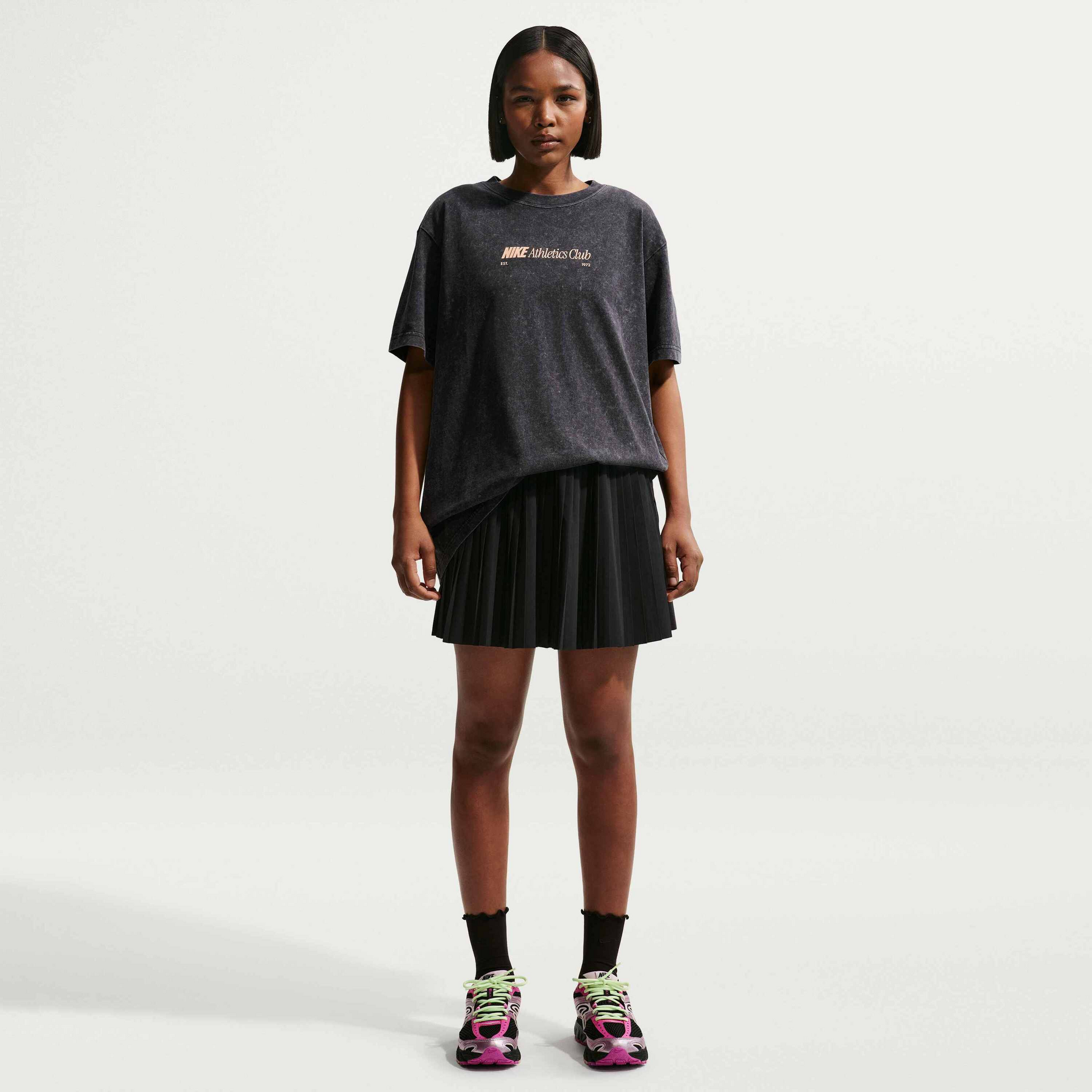 NIKE, Women's Oversized T-shirt Sportswear Classic