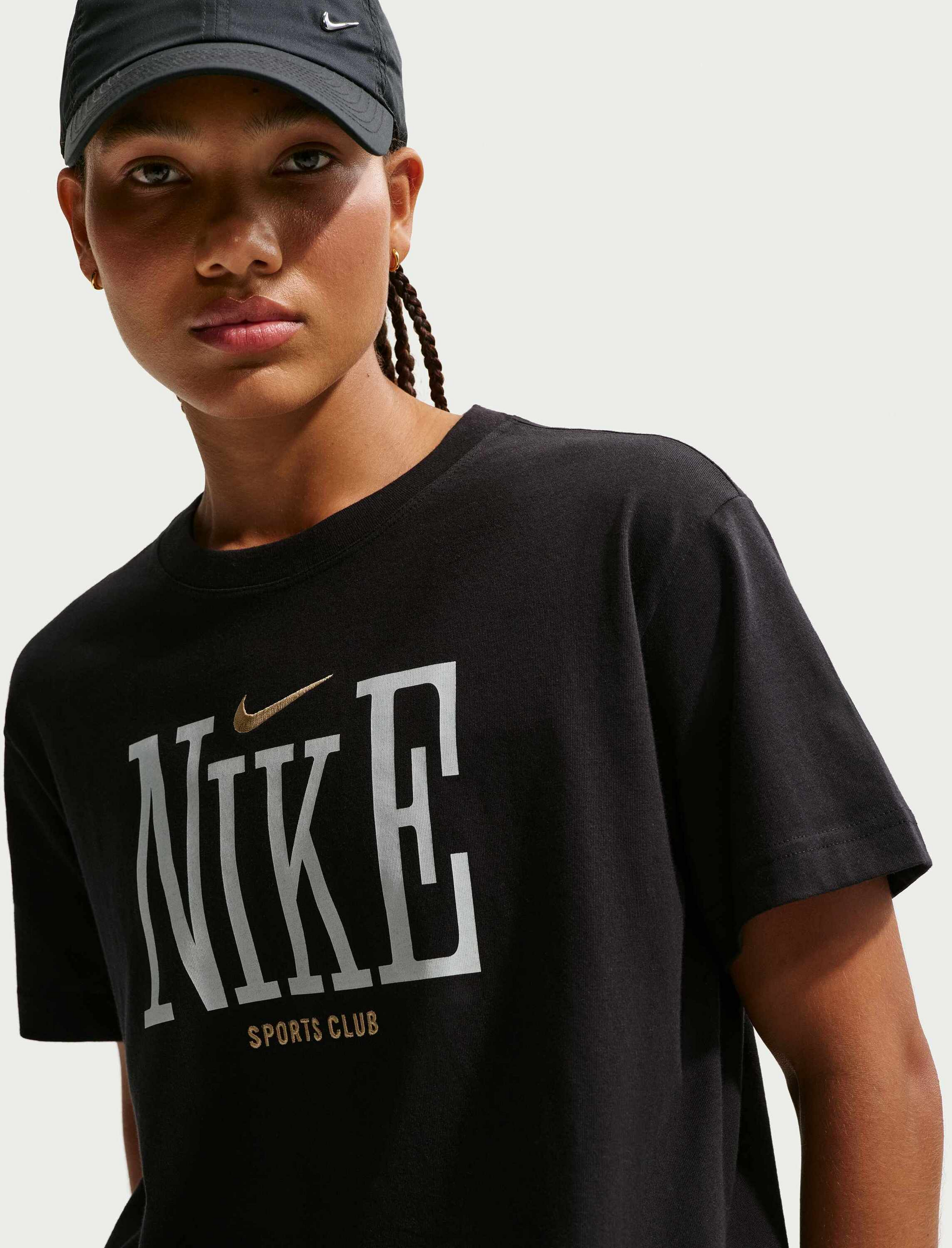 NIKE, Women's Oversized T-shirt Sportswear Classic