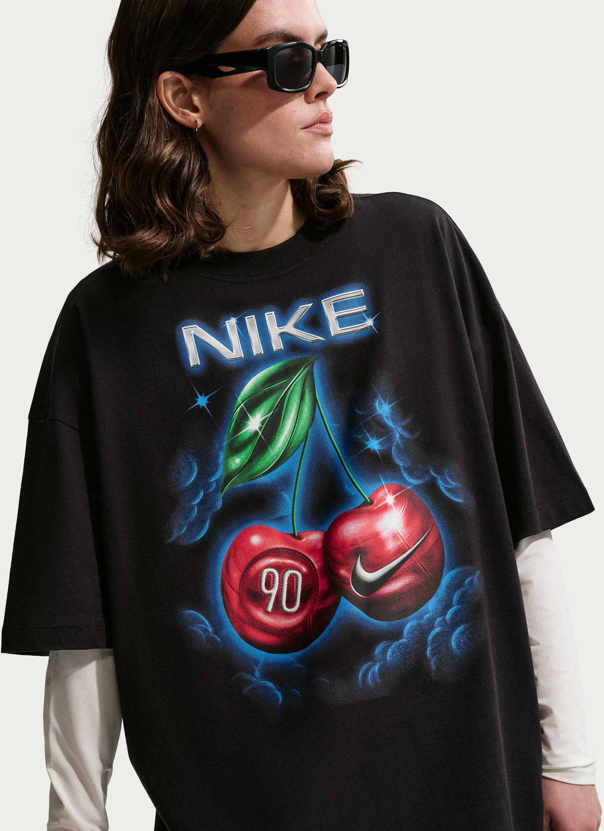NIKE, Women's Oversized T-shirt Sportswear Classic