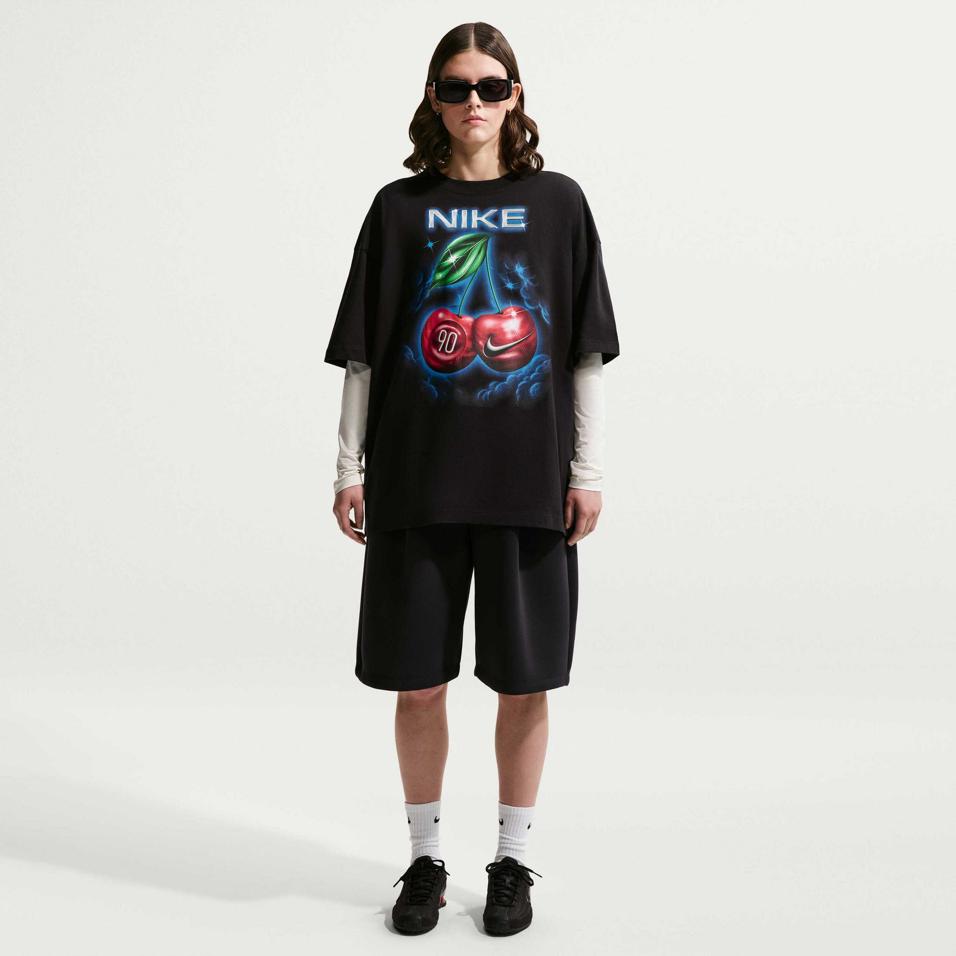 NIKE, Women's Oversized T-shirt Sportswear Classic