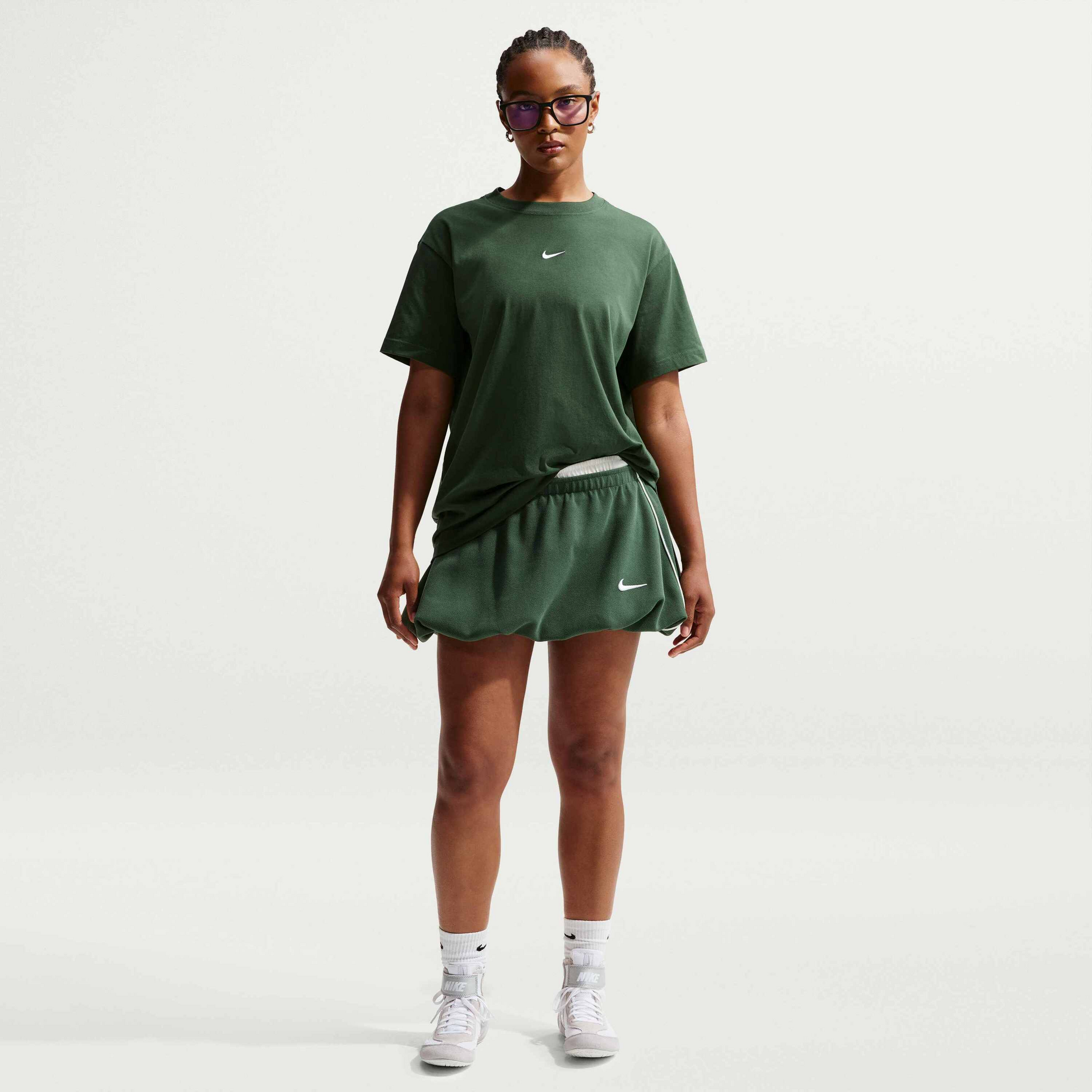 NIKE, Women's Oversized T-shirt Sportswear Classic
