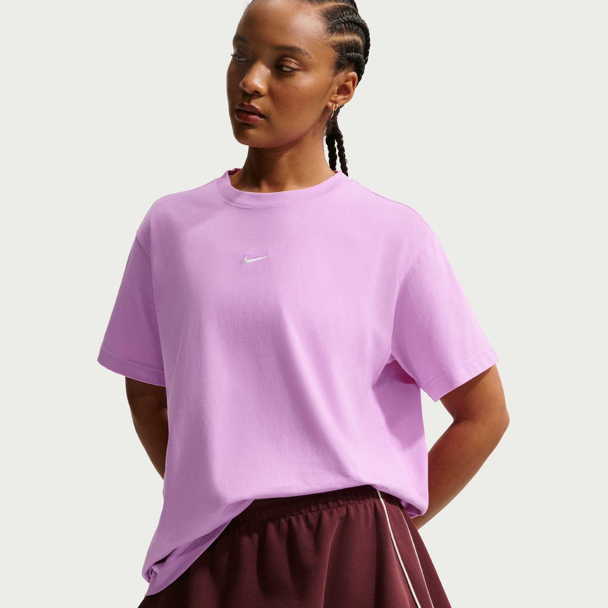NIKE, Women's Oversized T-shirt Sportswear Classic