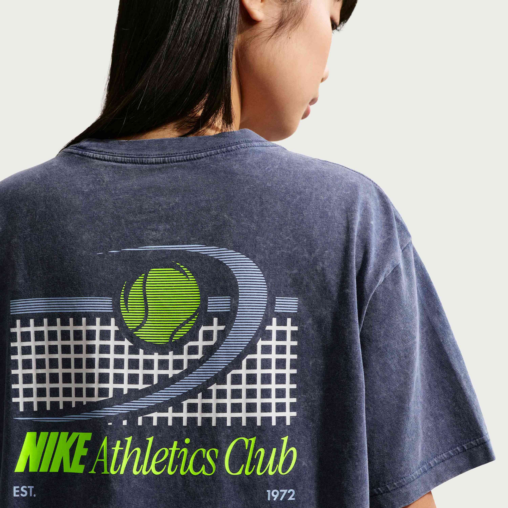 NIKE, Women's Oversized T-shirt Sportswear Classic