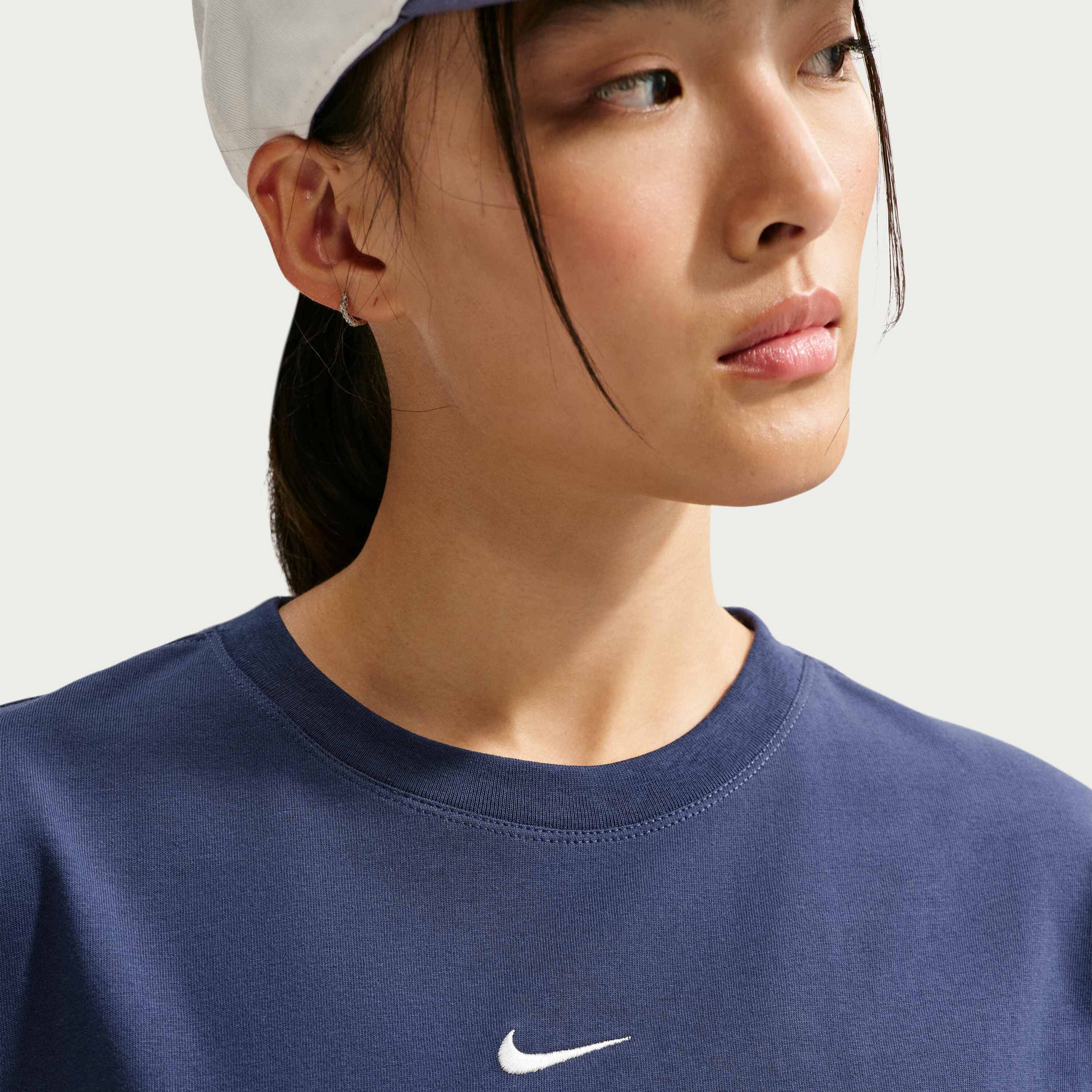 NIKE, Women's Oversized T-shirt Sportswear Classic