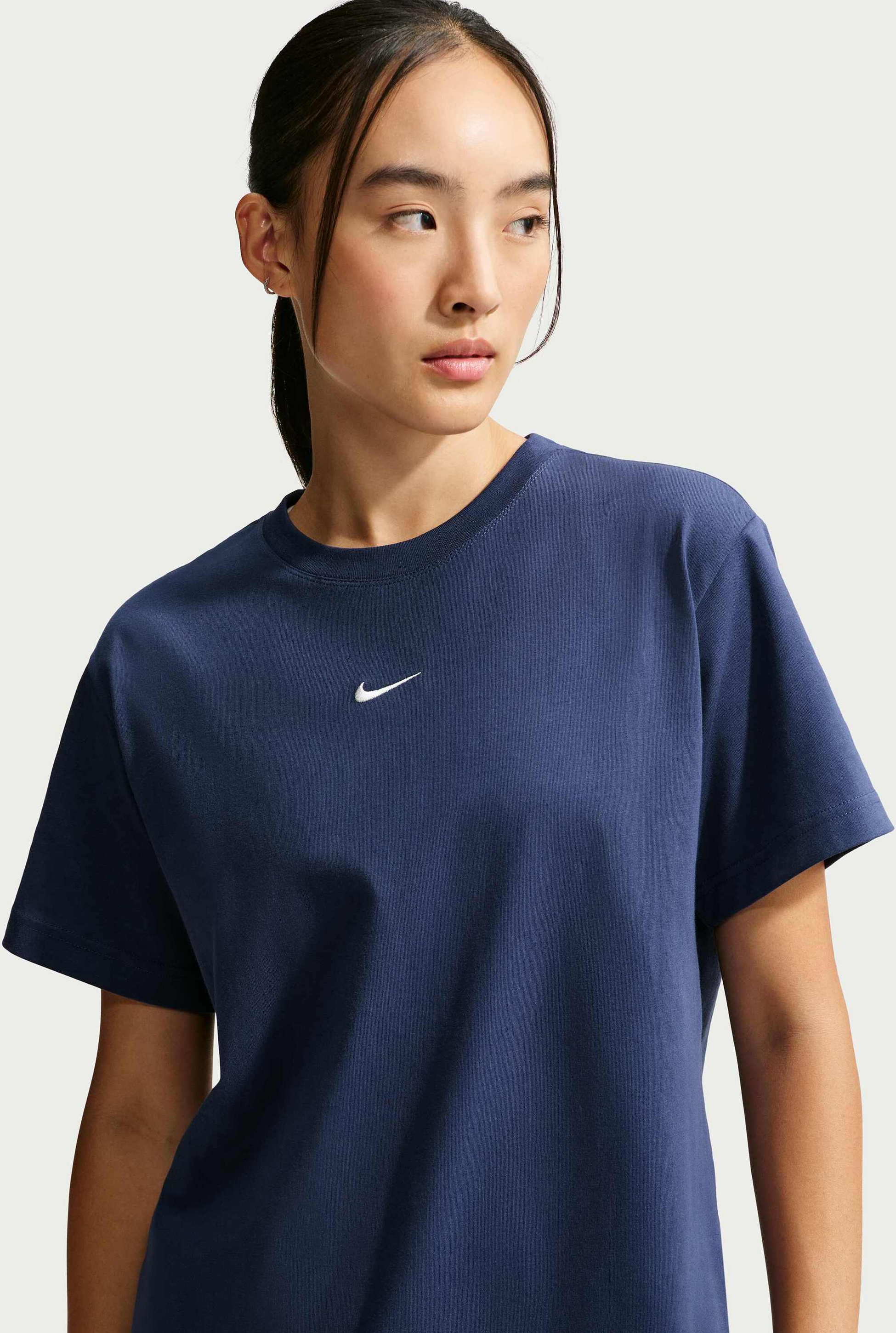 NIKE, Women's Oversized T-shirt Sportswear Classic