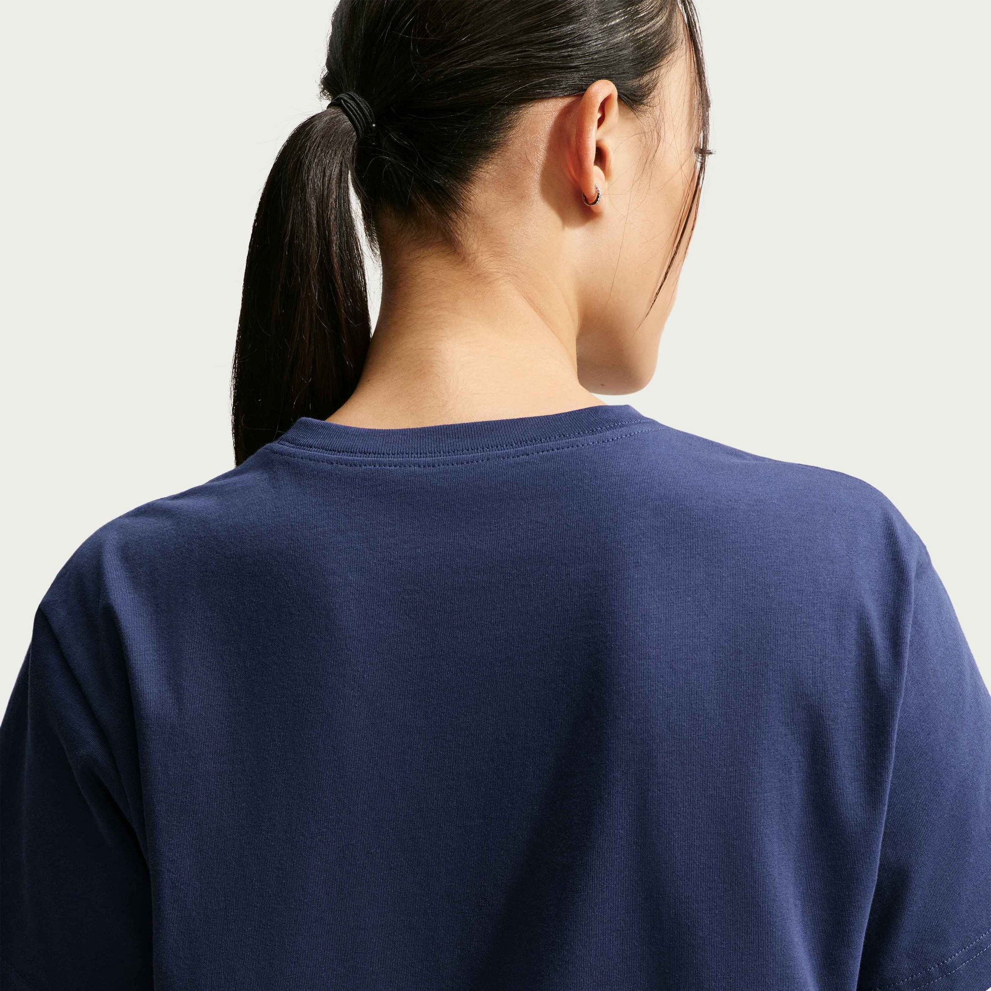 NIKE, Women's Oversized T-shirt Sportswear Classic