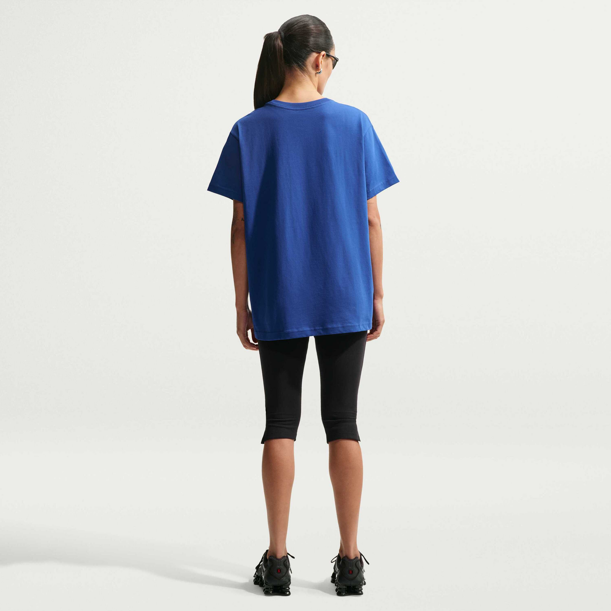 NIKE, Women's Oversized T-shirt Sportswear Classic